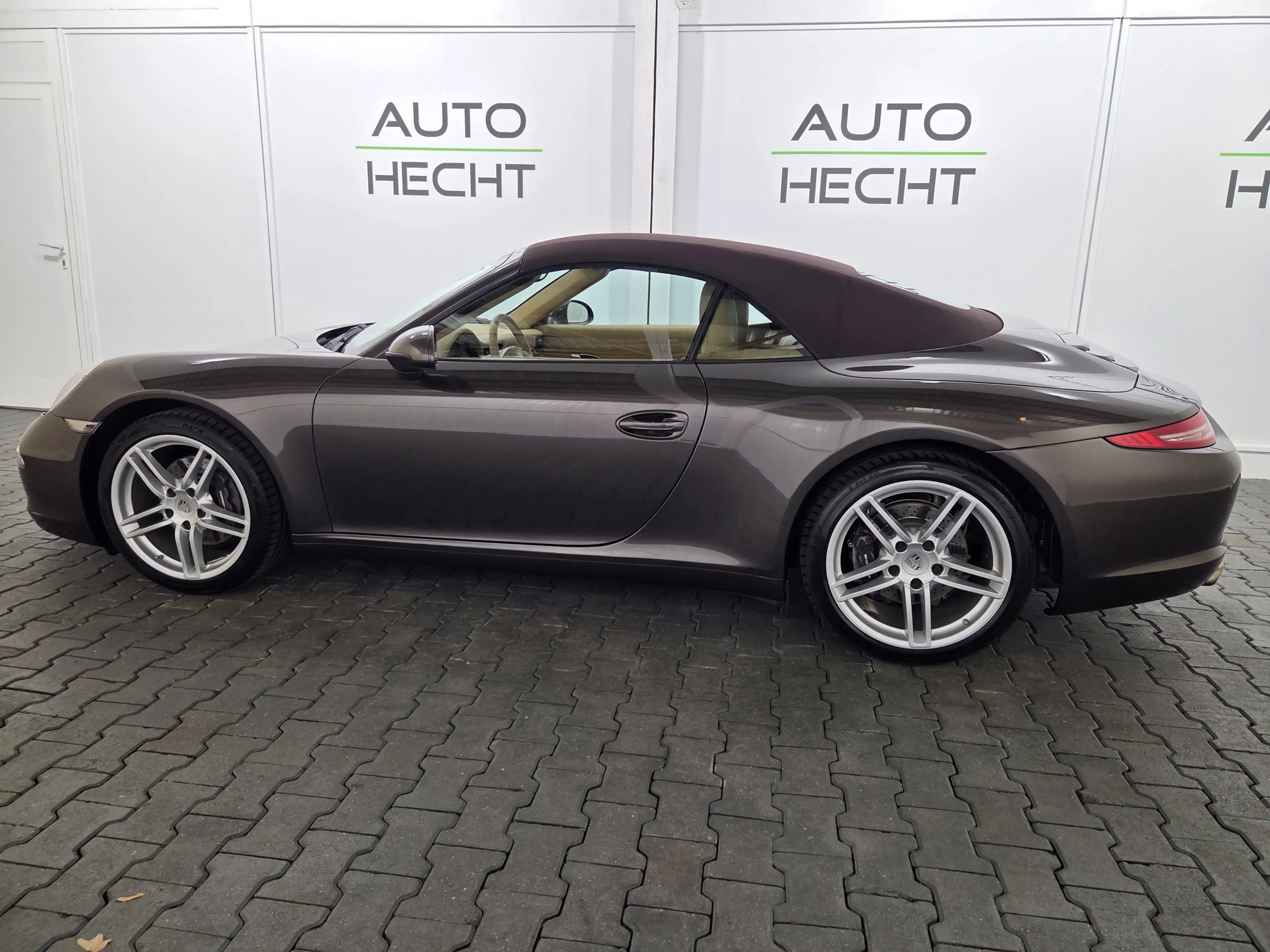 Porsche 991 Carrera Cabrio Sport Chrono — photo 20