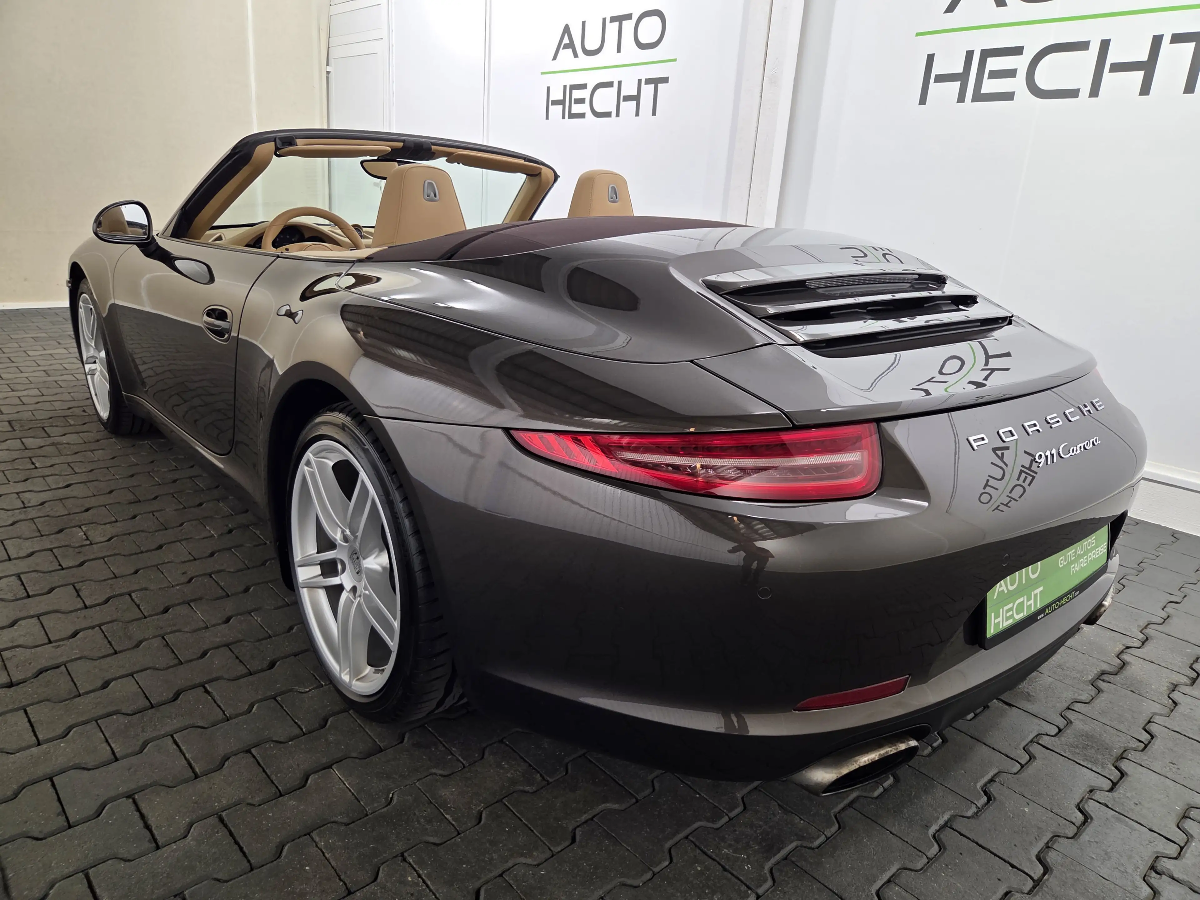 Porsche 991 Carrera Cabrio Sport Chrono — photo 2