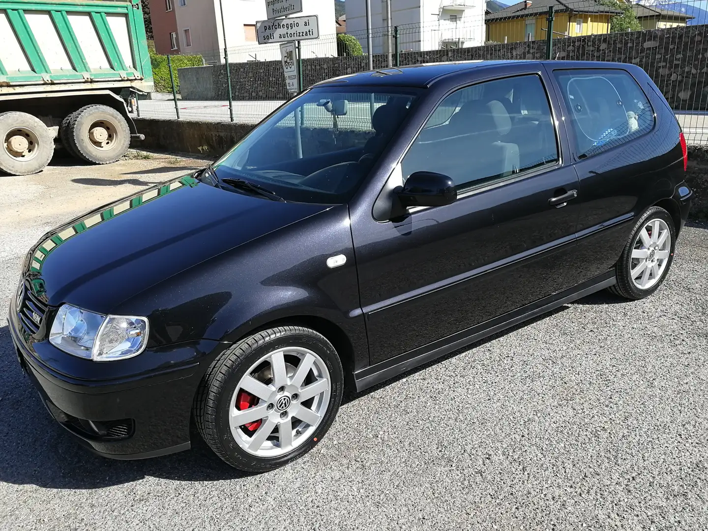 Volkswagen Polo Polo 3p 1.4 16V Highline 101cv (Neopatentati ok) Nero - 1