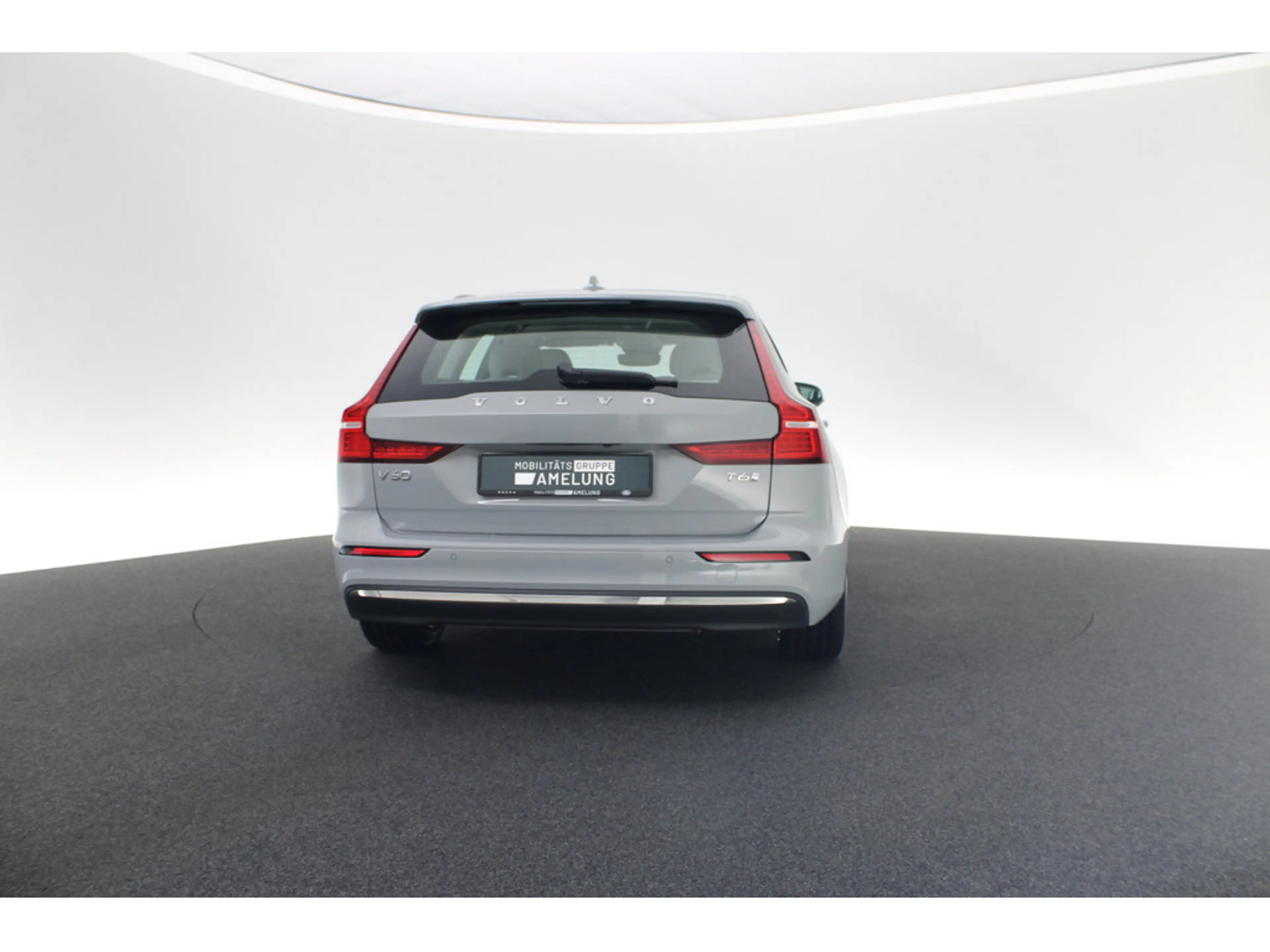 Volvo V60 T6 Core AWD aus 1.Hand KAMERA STANDHZ LED — photo 6
