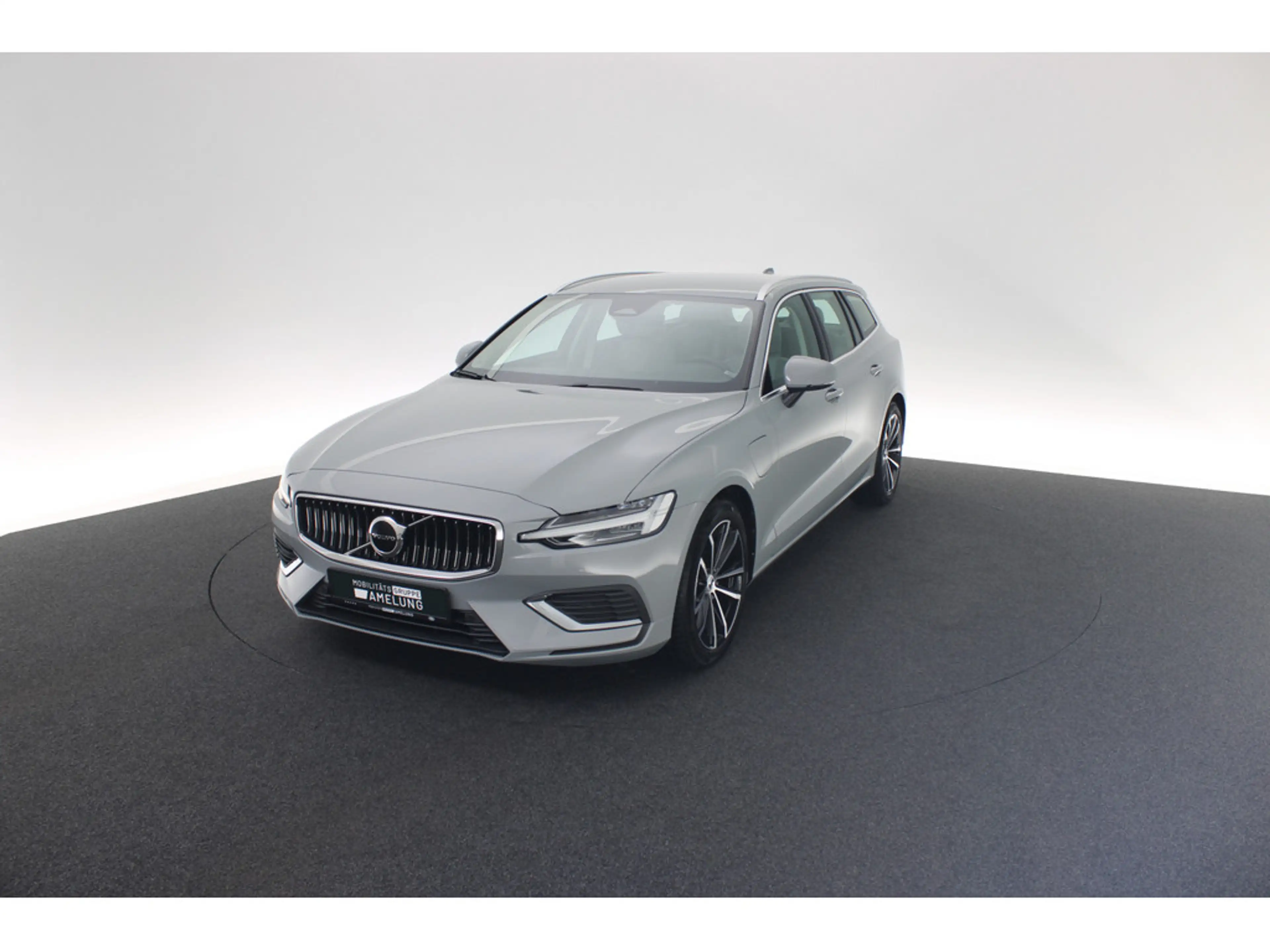 Volvo V60 T6 Core AWD aus 1.Hand KAMERA STANDHZ LED — photo 14