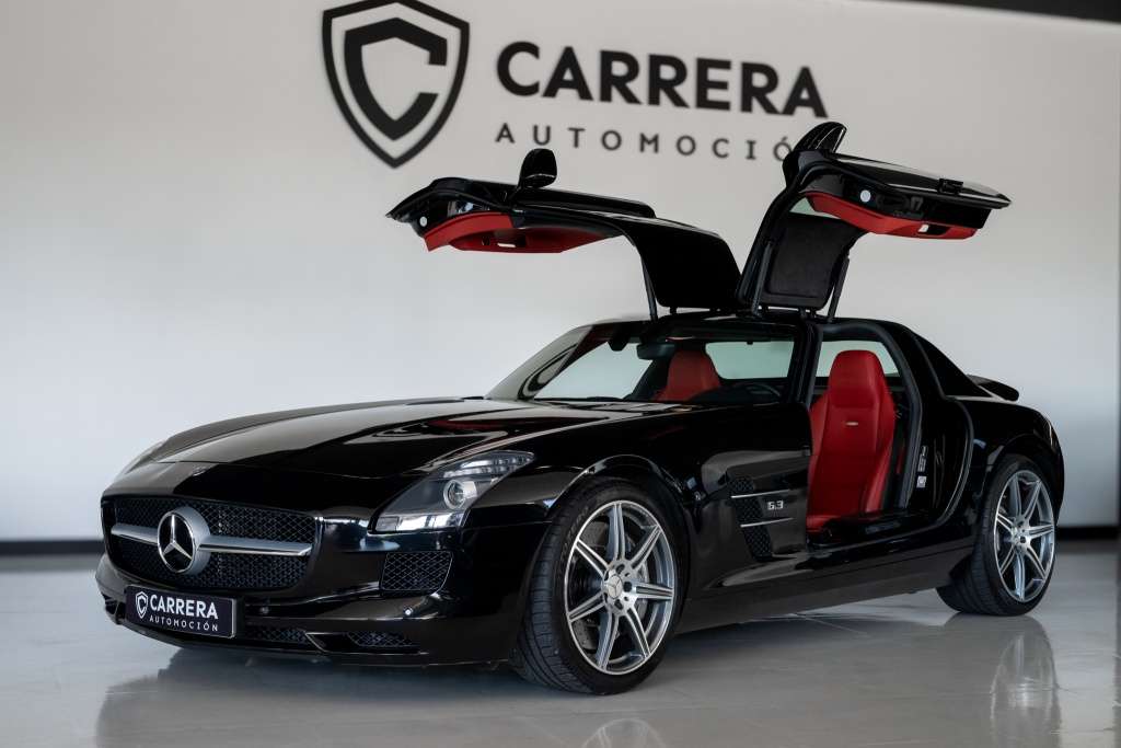Mercedes-Benz SLS - foto 1