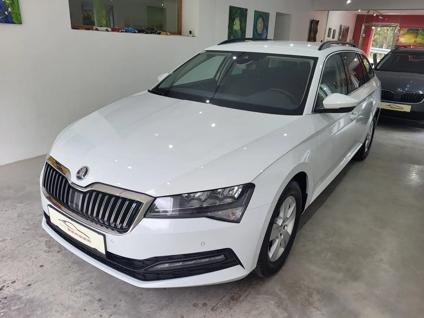 Skoda Superb Superb Kombi 2,0 TDI Ambition *3 Jahre Garantie Weiß - 1