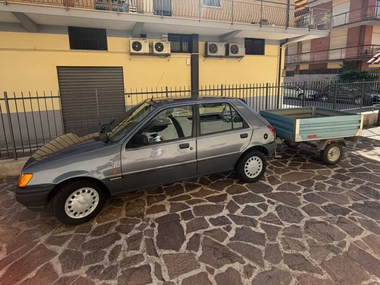 Ford Fiesta 5p 1.4 Ghia, foto 3