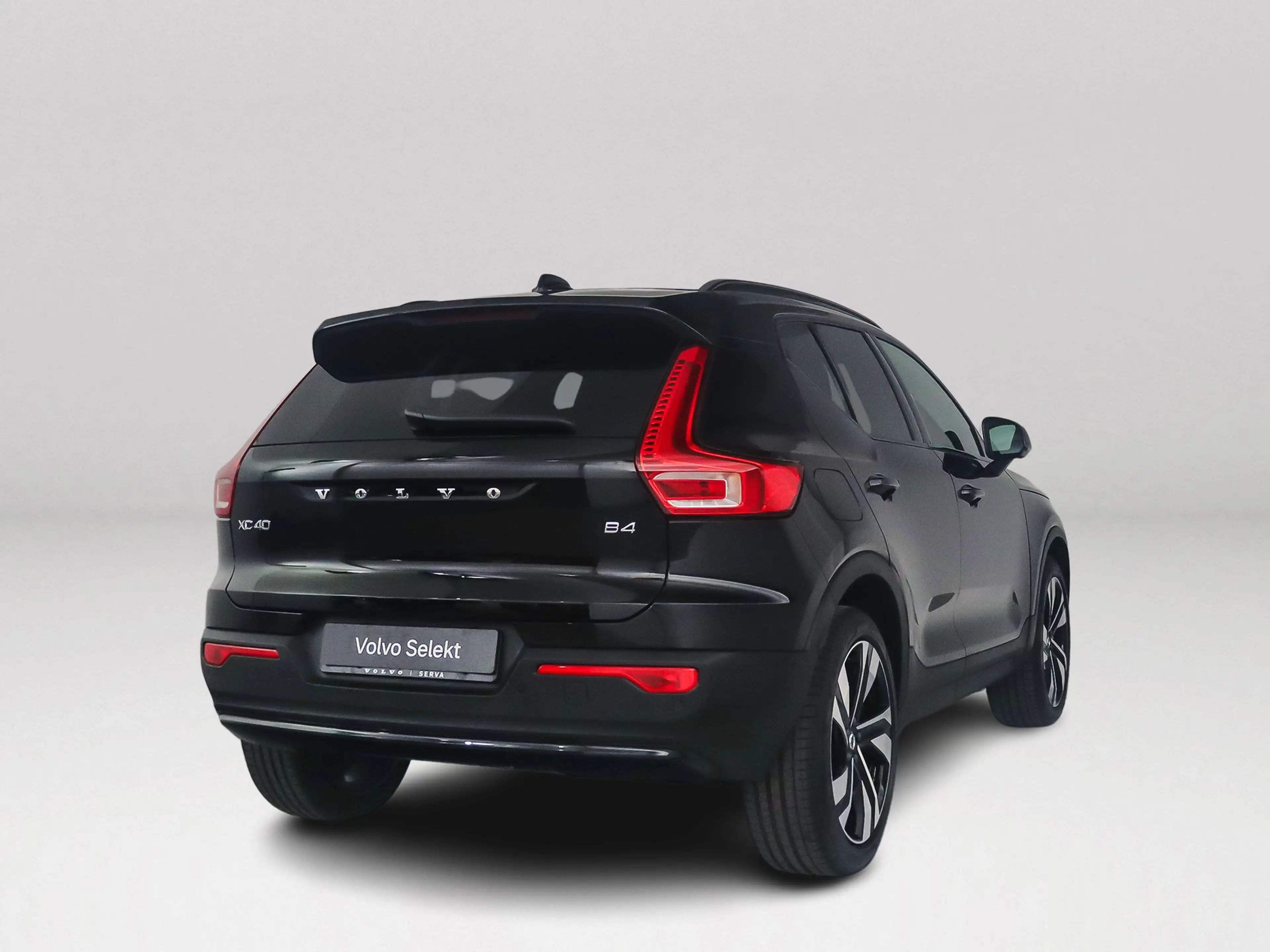 Volvo XC40 B4 Plus Dark | Panoramadak | 360° camera | Harman — photo 2