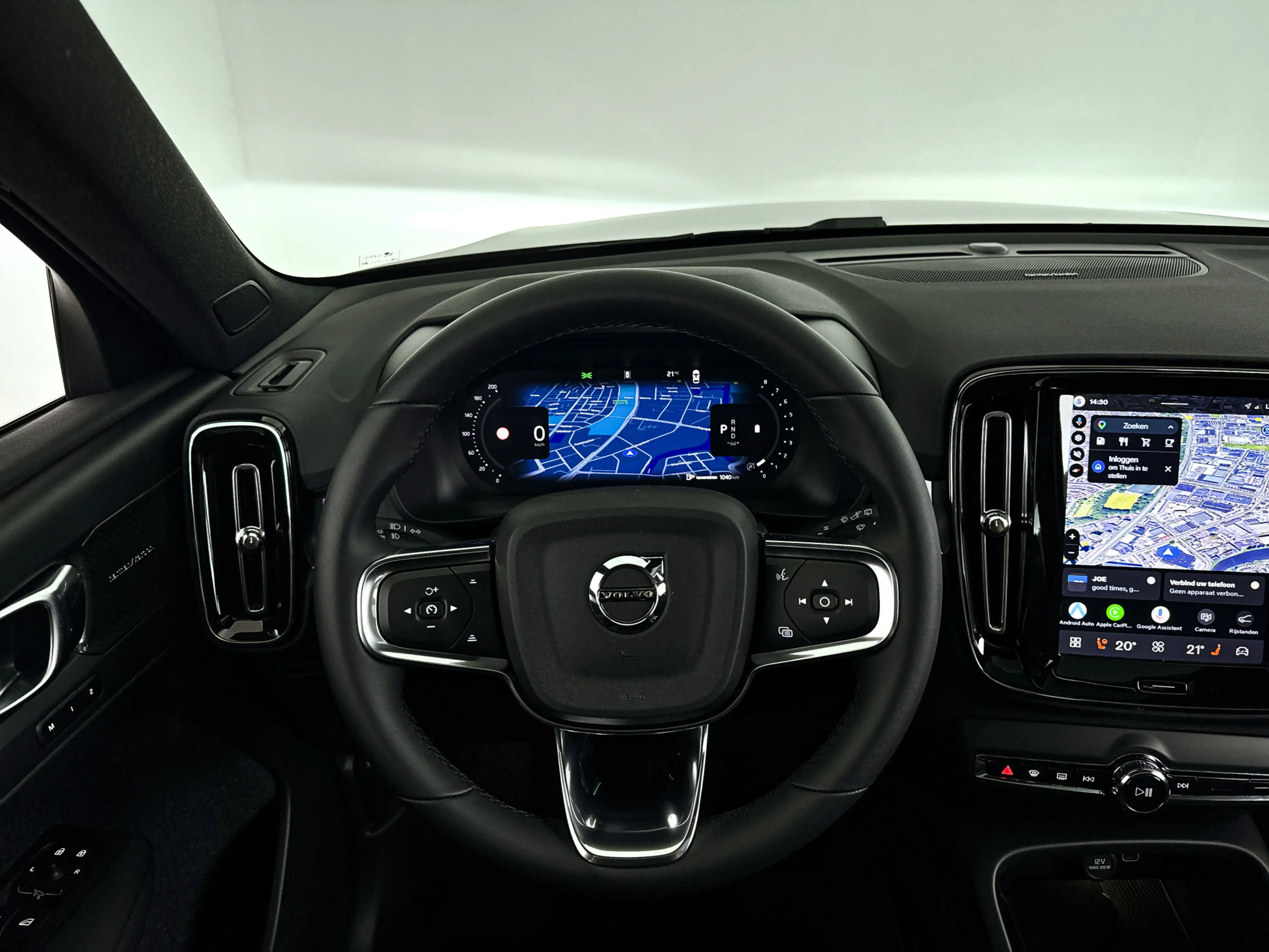 Volvo XC40 B4 Plus Dark | Panoramadak | 360° camera | Harman — photo 18
