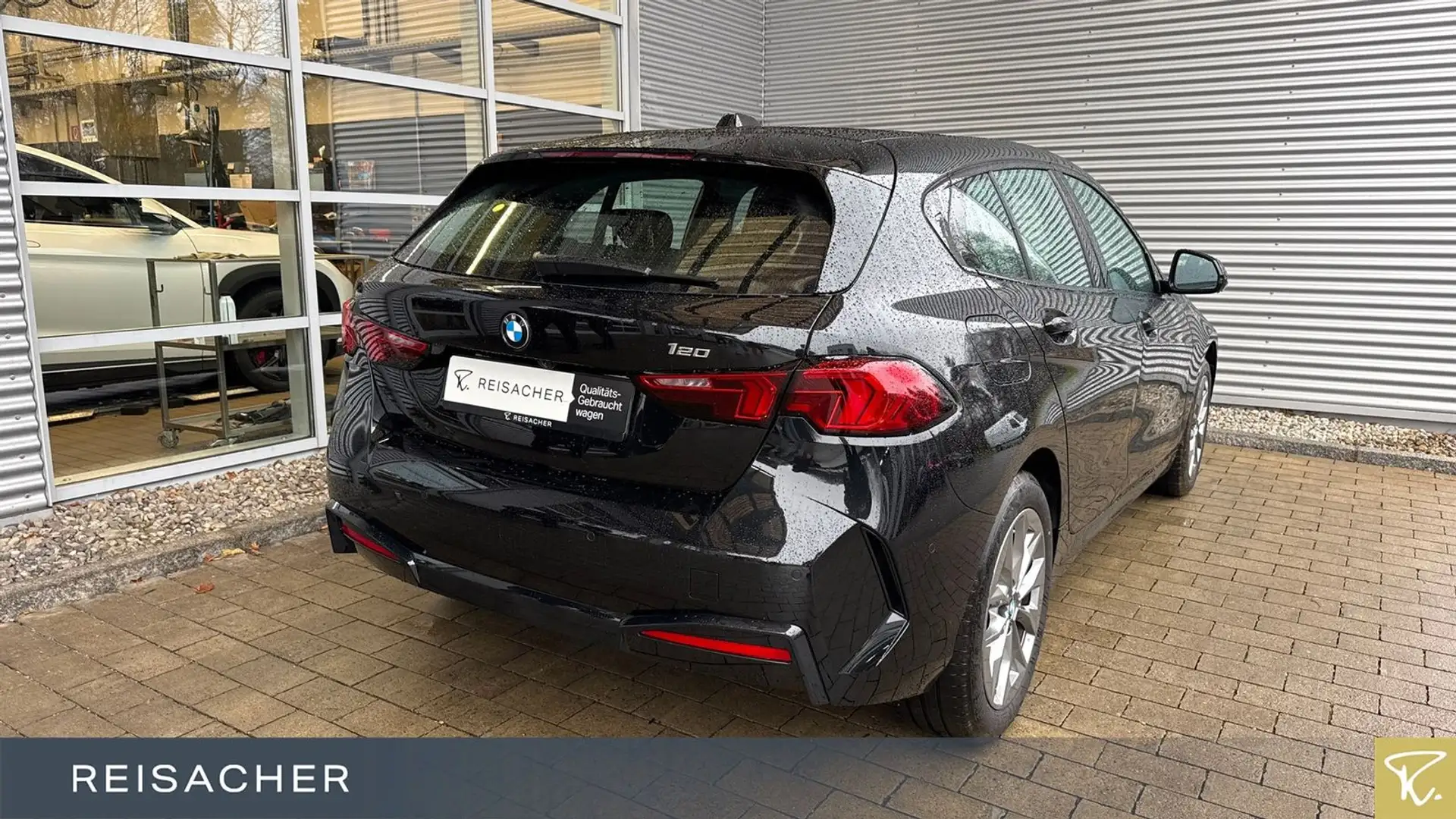 BMW 120 Navi DAB RüKa adLED Tempo 17"LM Schwarz - 2