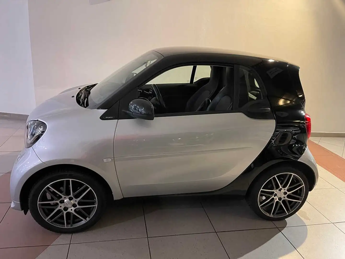 smart forTwo 3ªs. BRABUS 0.9 Turbo twinamic Xclusive Argento - 2
