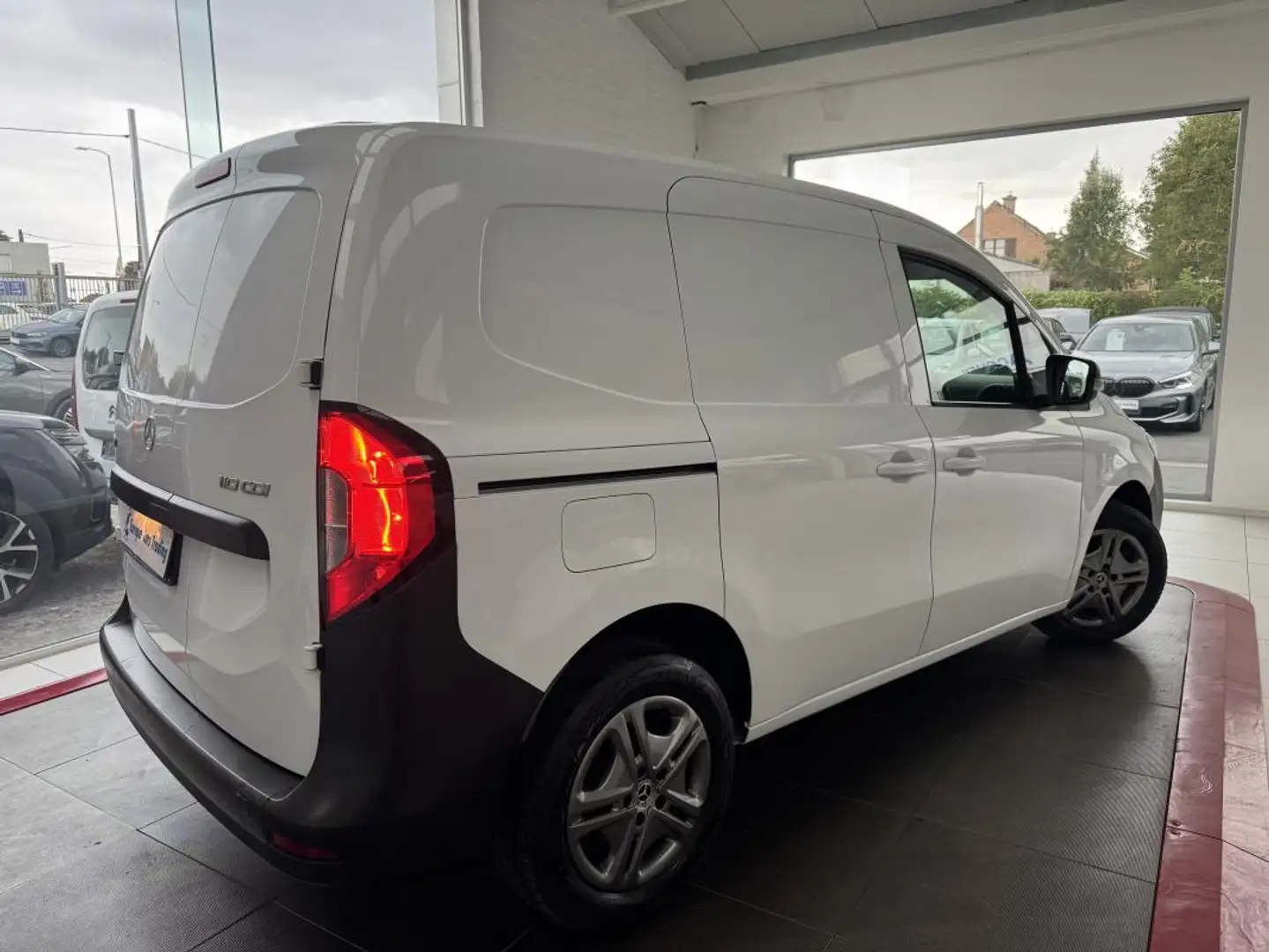 Mercedes-Benz Citan 110CDI BVA 1ÈRE MAIN 20652€ HT TVA RÉCUP GAR 12M Blanc - 2