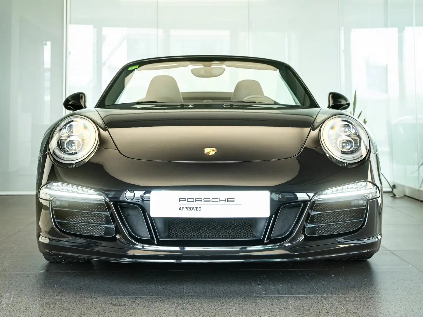 Porsche 991 GTS 3.8 Cabriolet Negro - 2