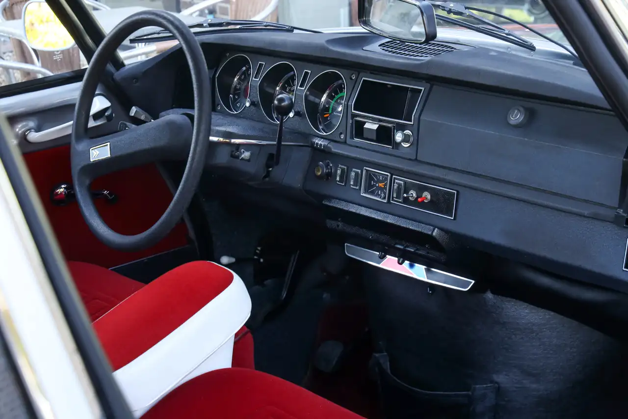 Citroen DS20 "Fully restored" "Fully restored" - Nut and B, foto 9