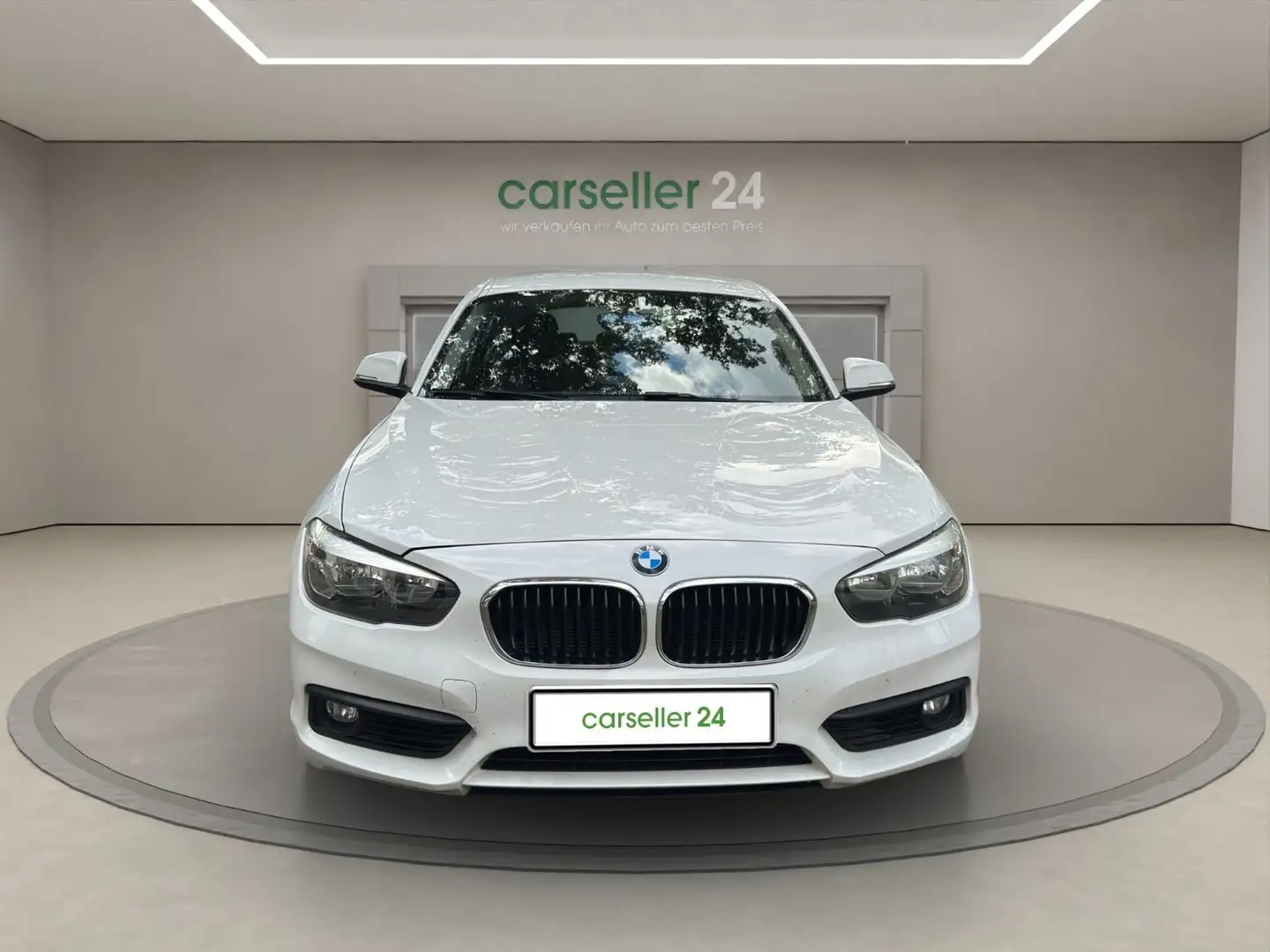 BMW 116 d Efficient Dynamics *NAVI* Bílá - 2