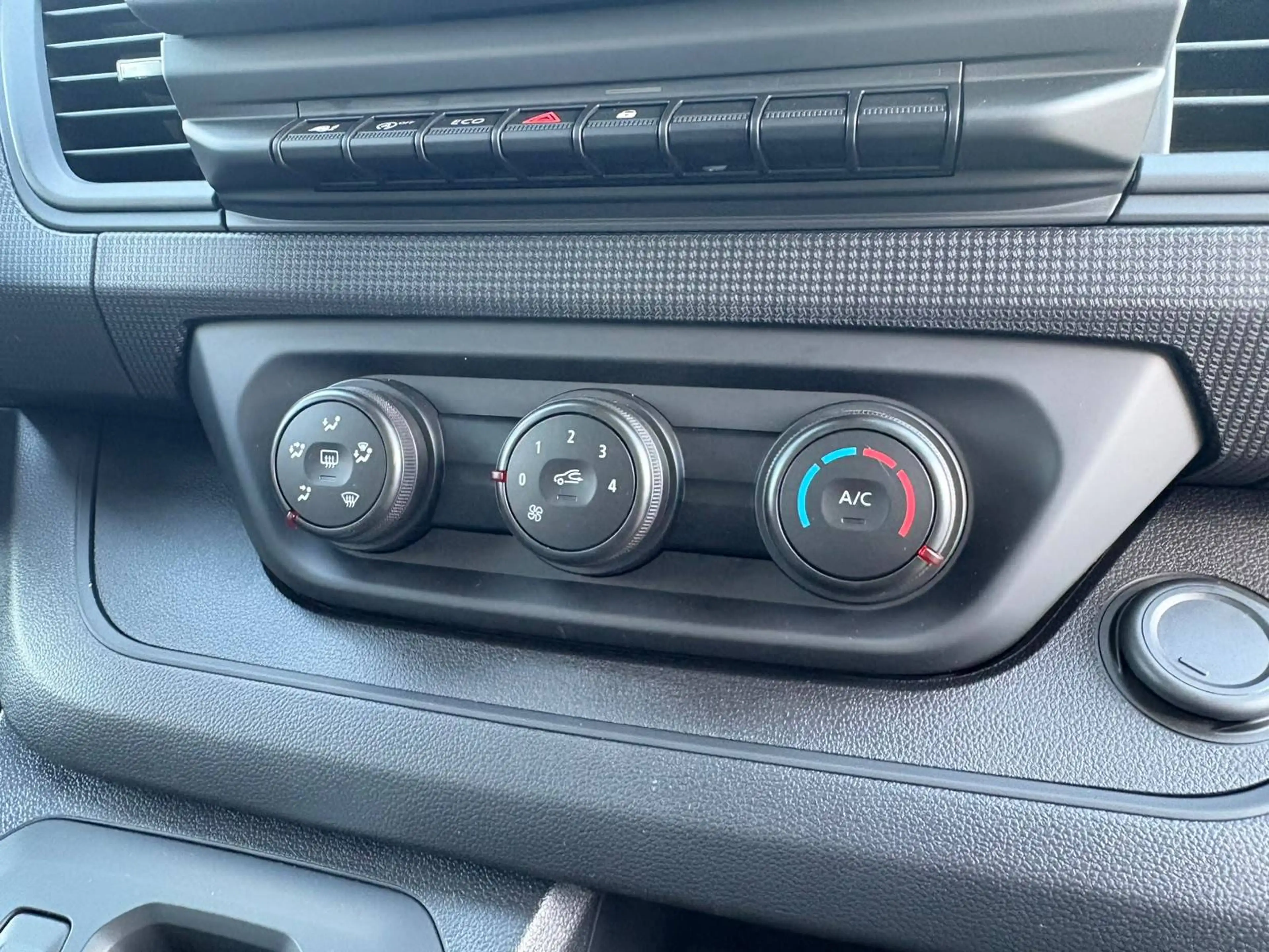 Renault Trafic Trafic RED L2H1 EC — photo 12