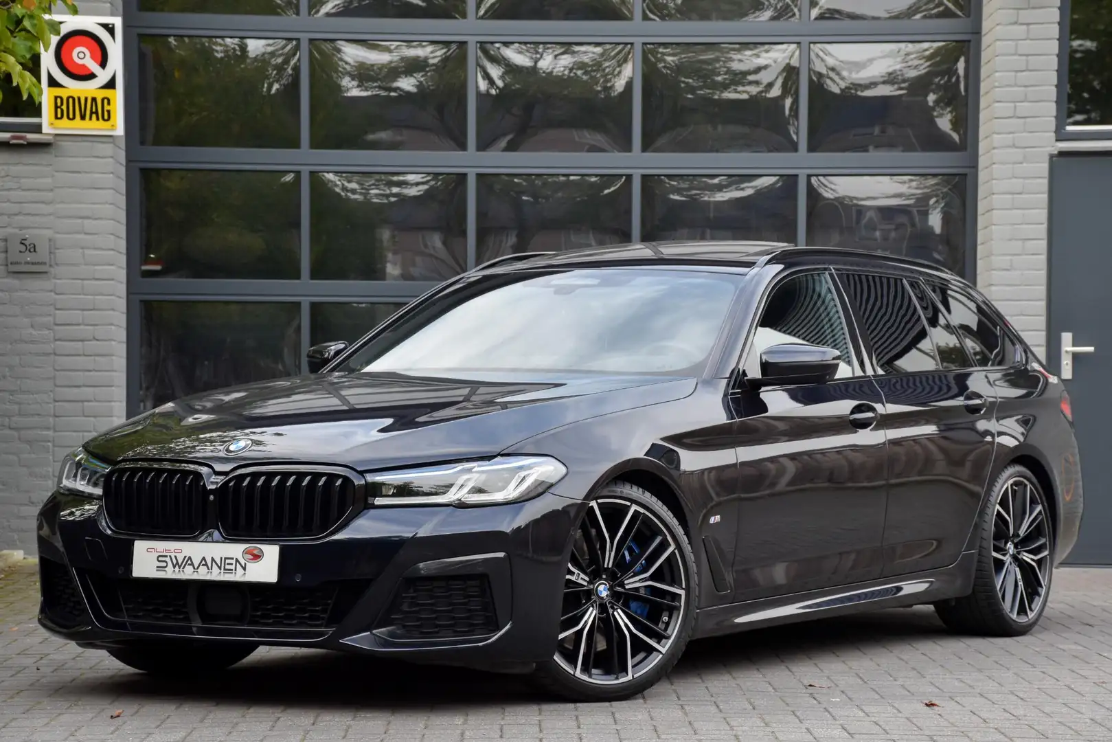 BMW 540 5-serie Touring 540i xDrive M Sport | Panoramadak Noir - 1