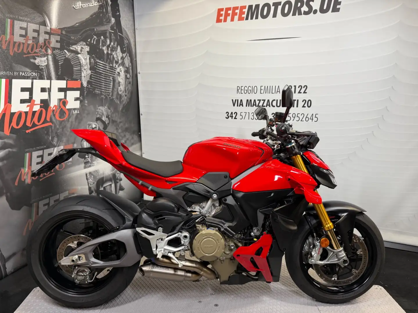 Ducati Streetfighter Rosso - 1