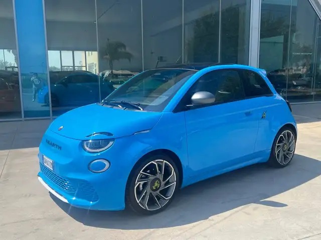 Abarth 500 e FIAT 42 kWh Scorpionissima