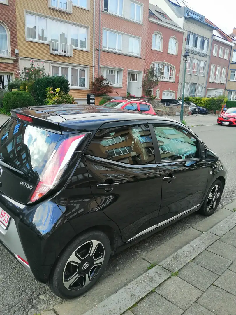 Toyota Aygo 1.0 VVT-i x play - 1