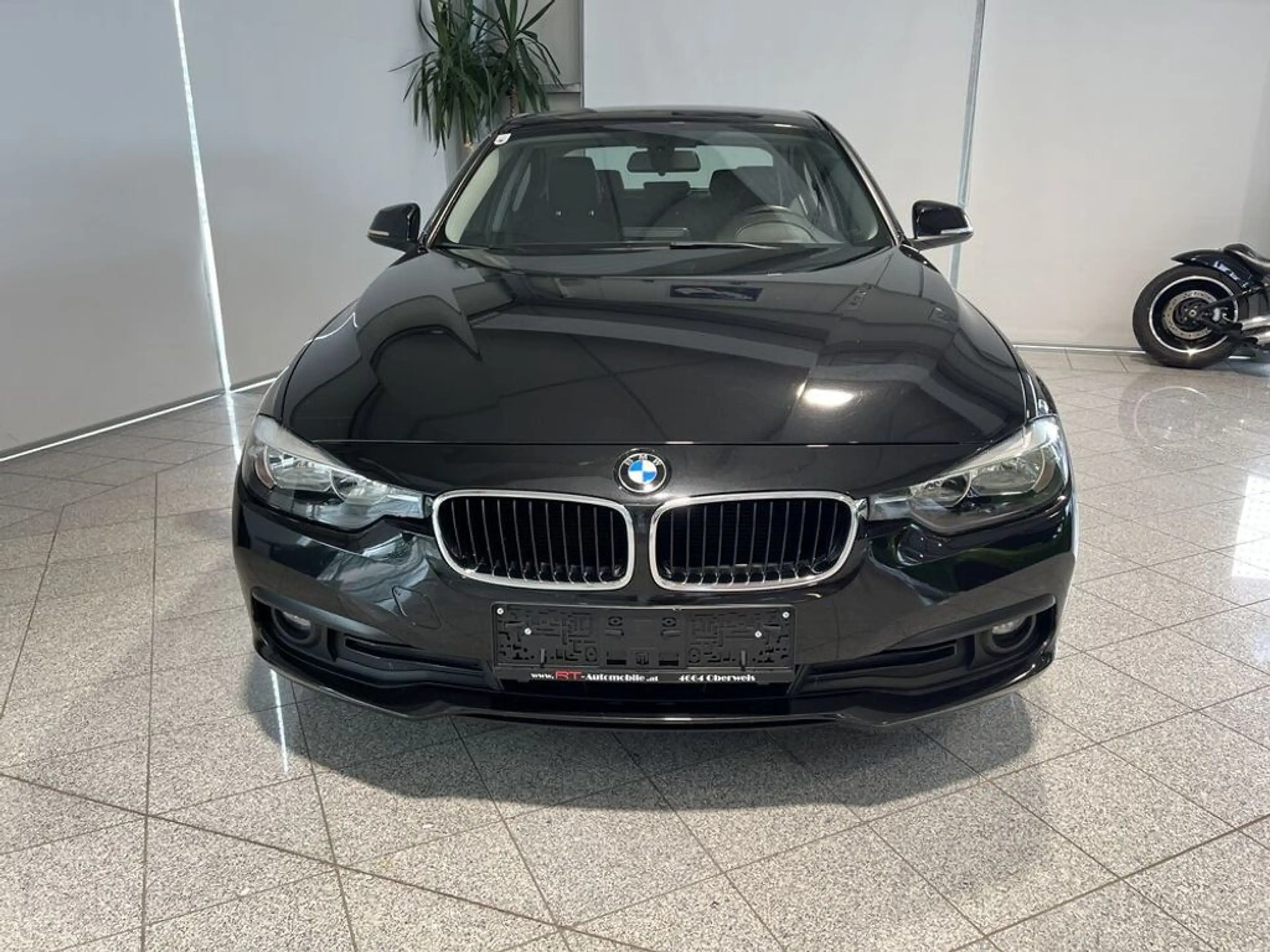 BMW 316 d Advantage — photo 2