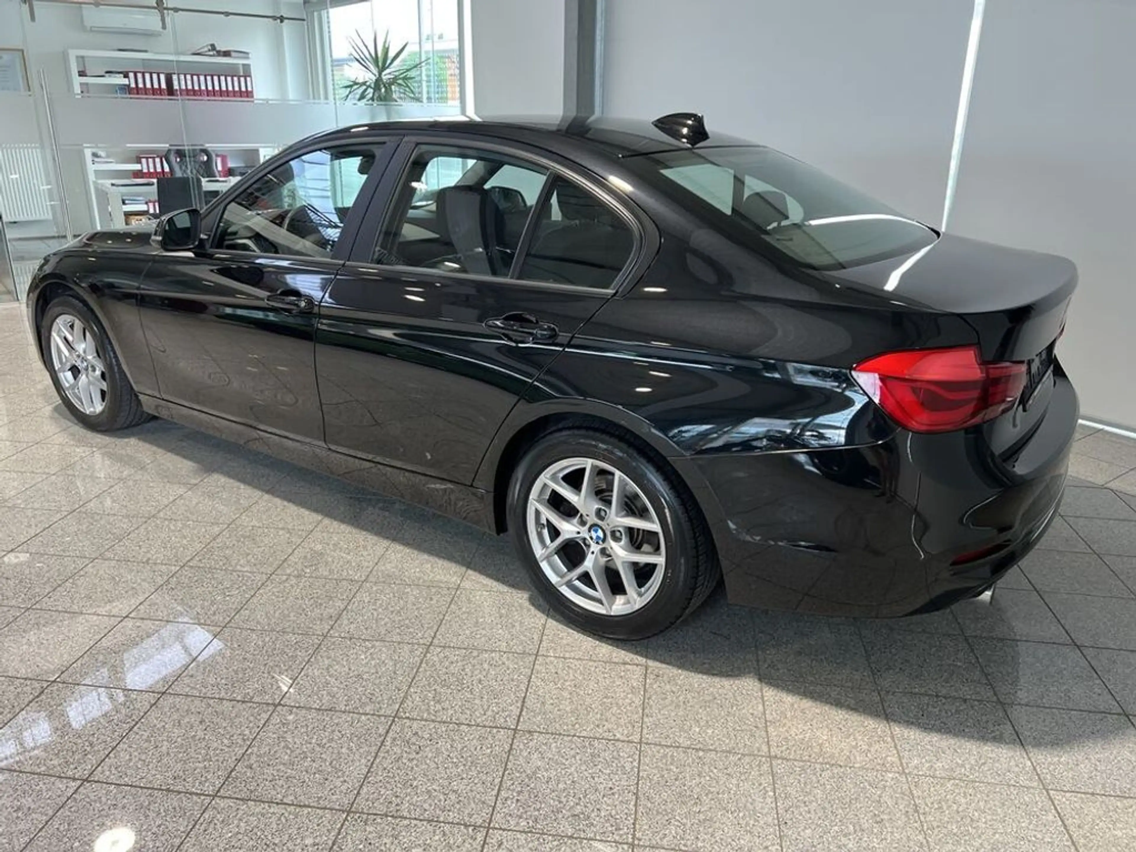 BMW 316 d Advantage — photo 3