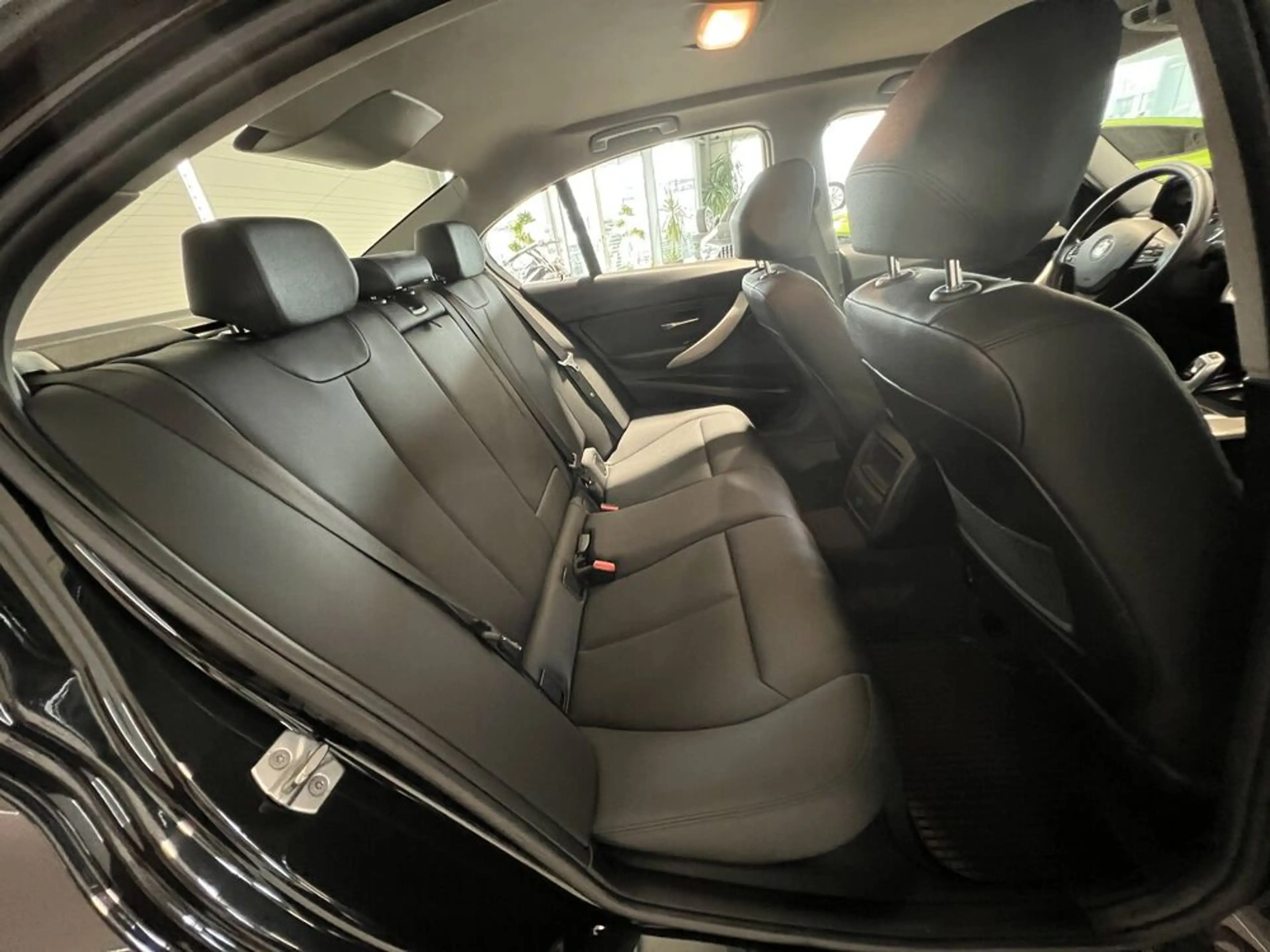 BMW 316 d Advantage — photo 6