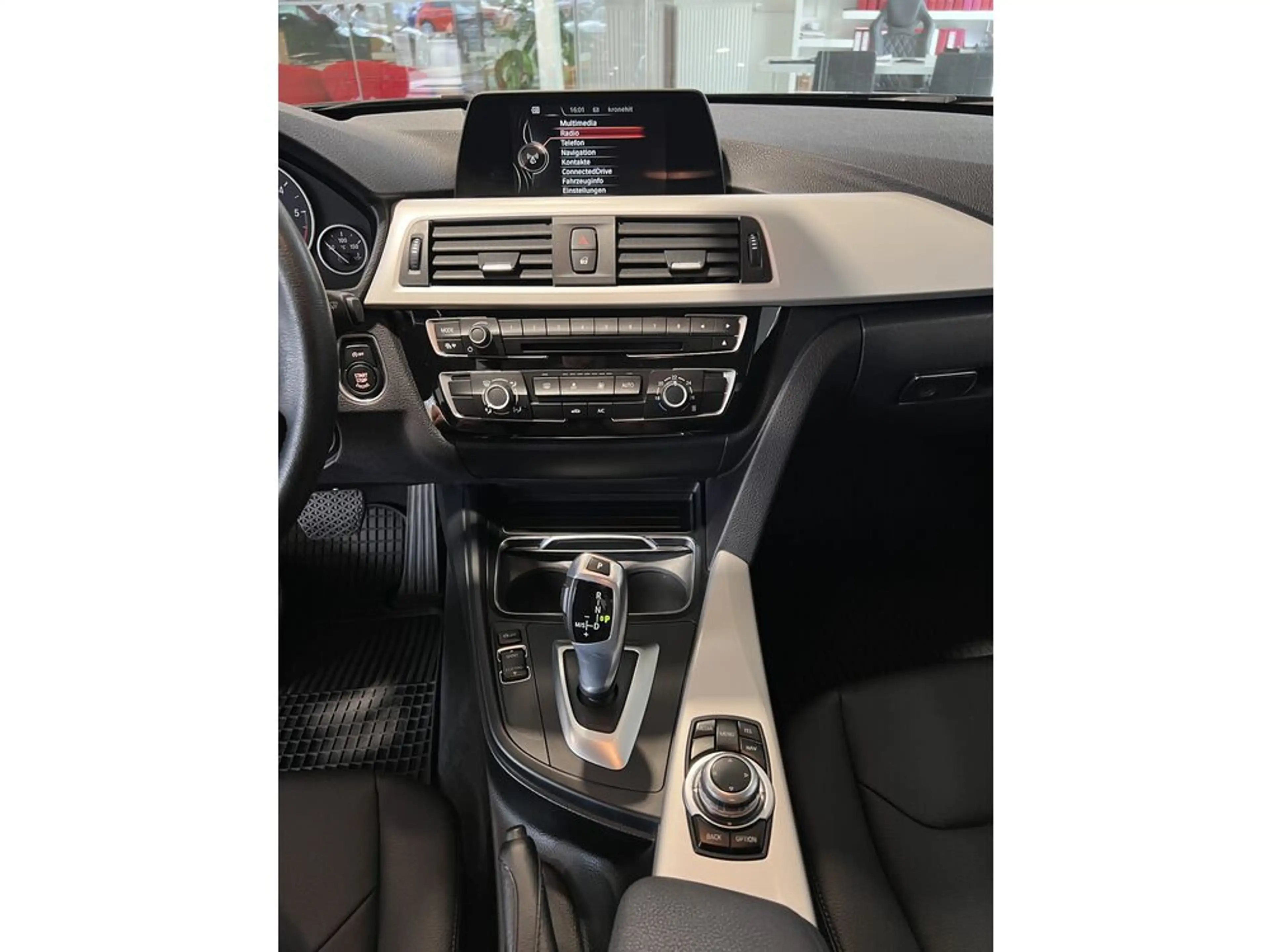 BMW 316 d Advantage — photo 13