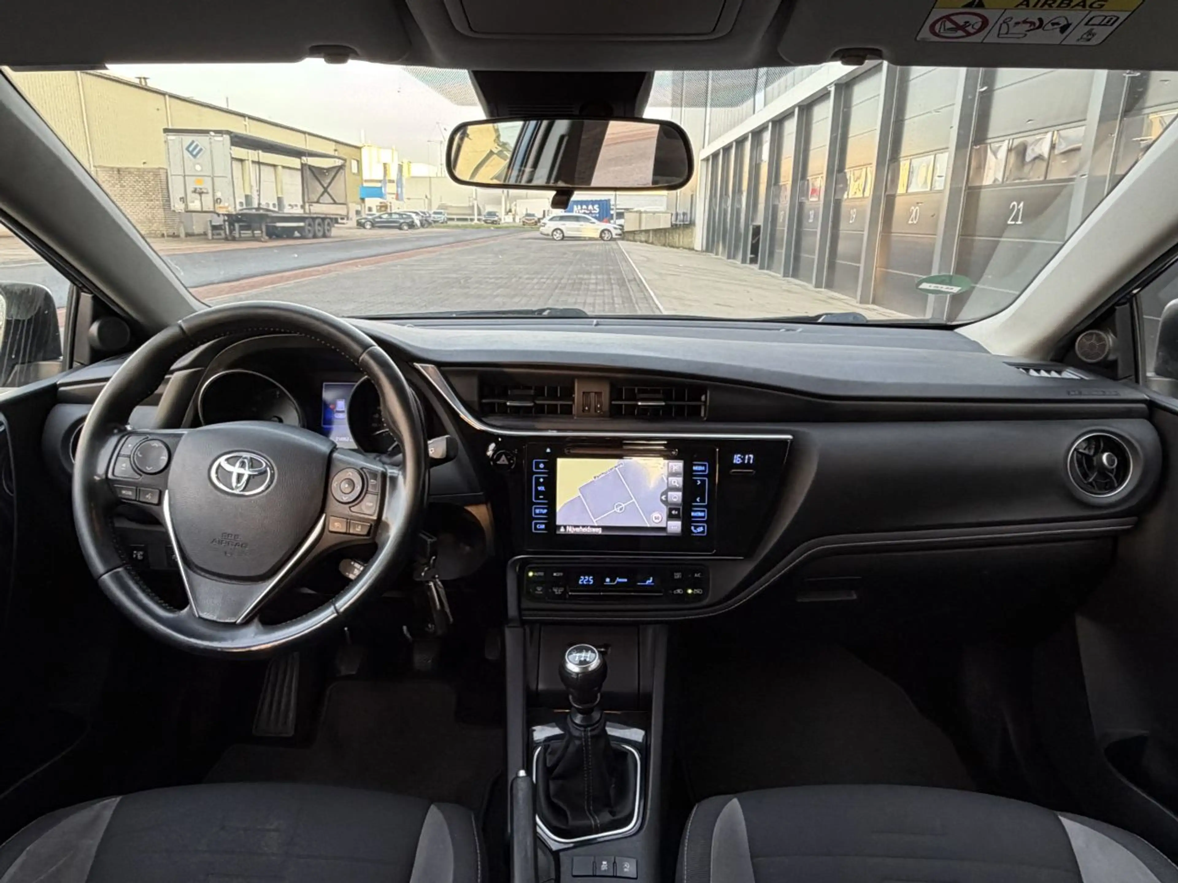 Toyota Auris 1.6d Navi Camera Clima EURO-6 — photo 9