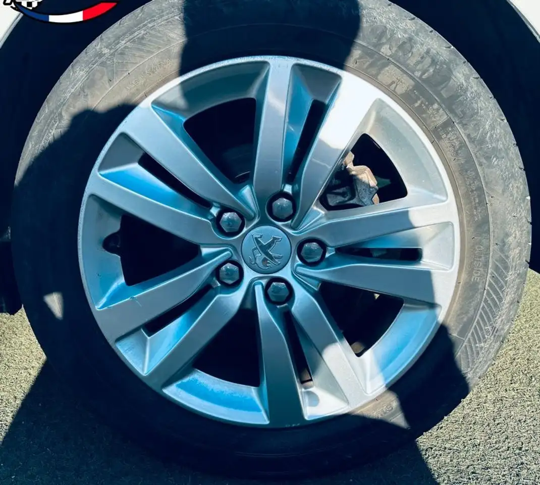 Peugeot 308 308 — photo 4
