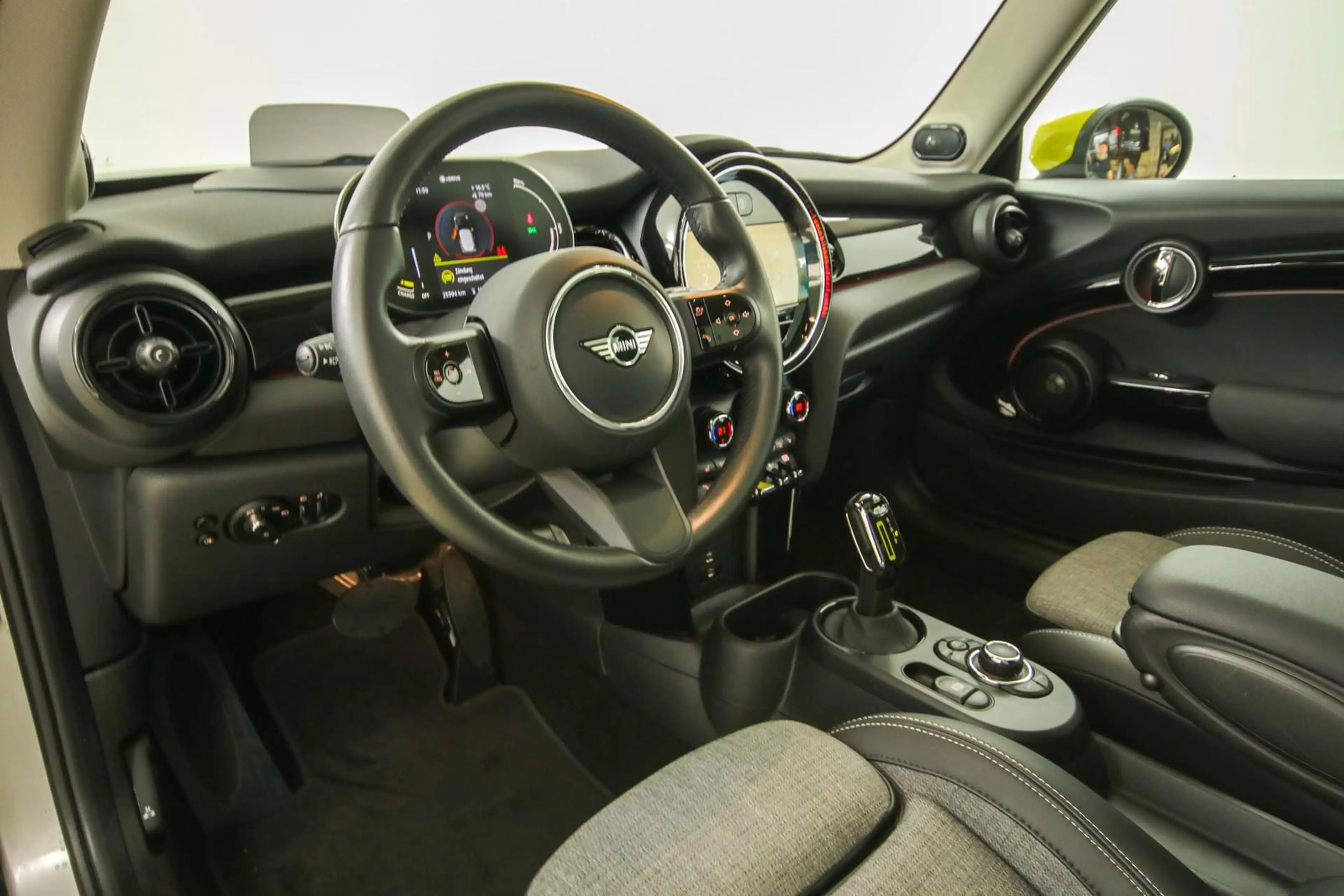 MINI Cooper SE Classic Trim Pano Kamera — photo 7