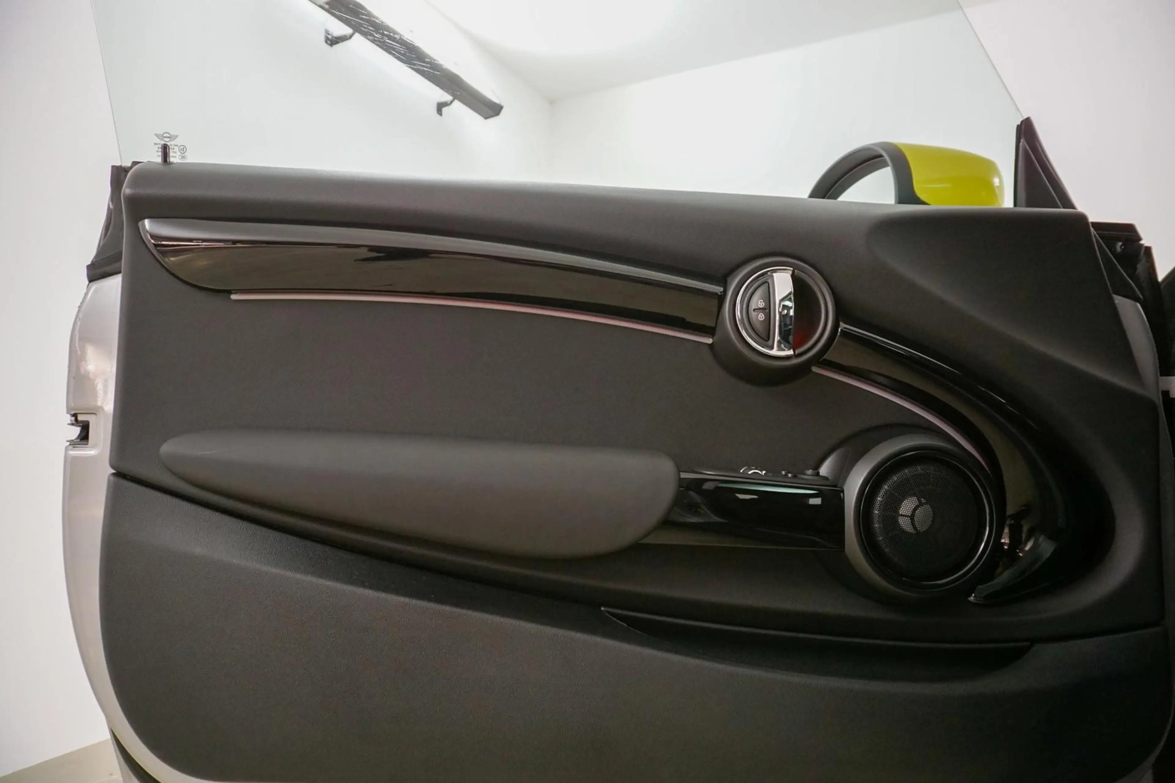 MINI Cooper SE Classic Trim Pano Kamera — photo 15