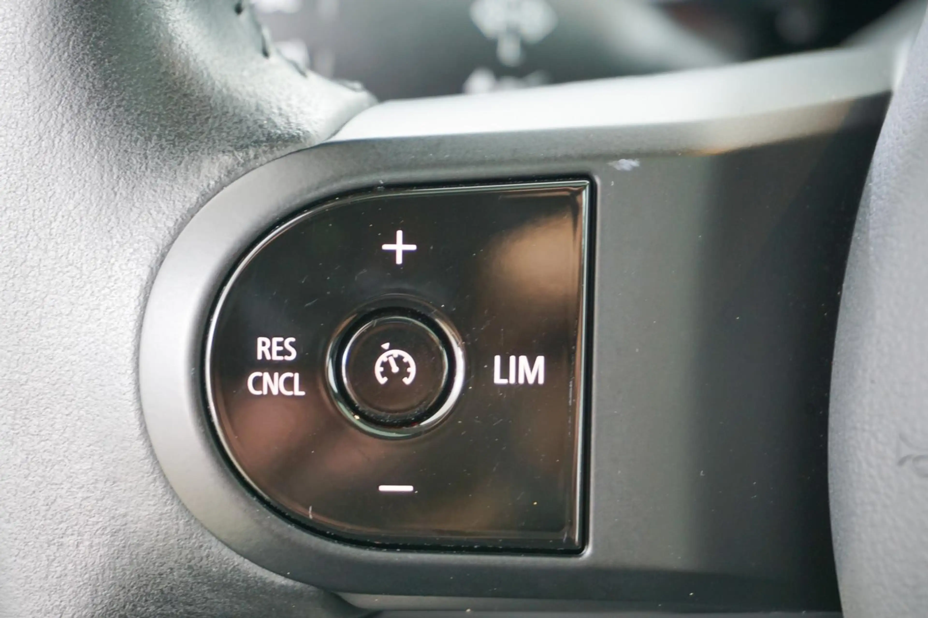 MINI Cooper SE Classic Trim Pano Kamera — photo 14