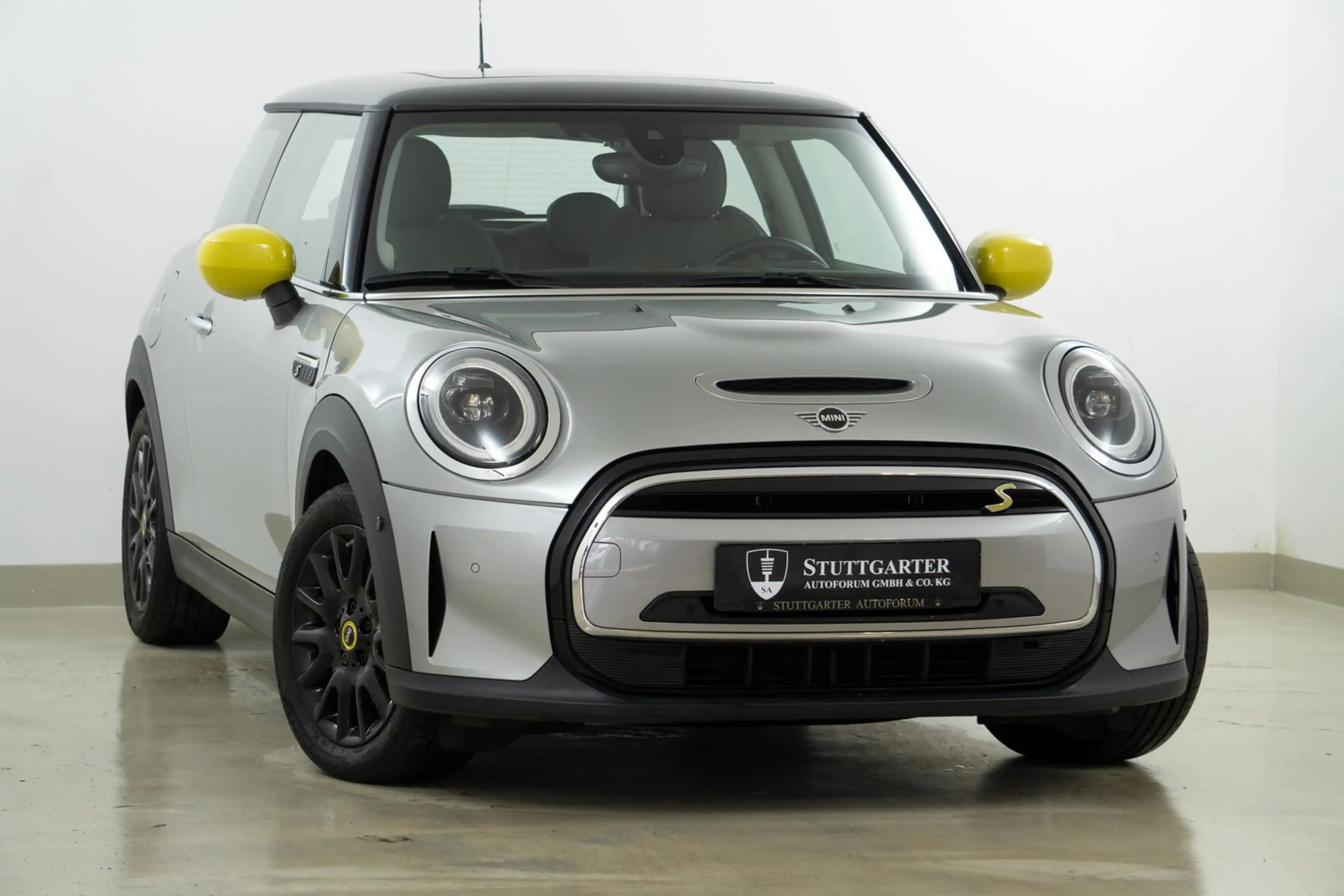 MINI Cooper SE Classic Trim Pano Kamera