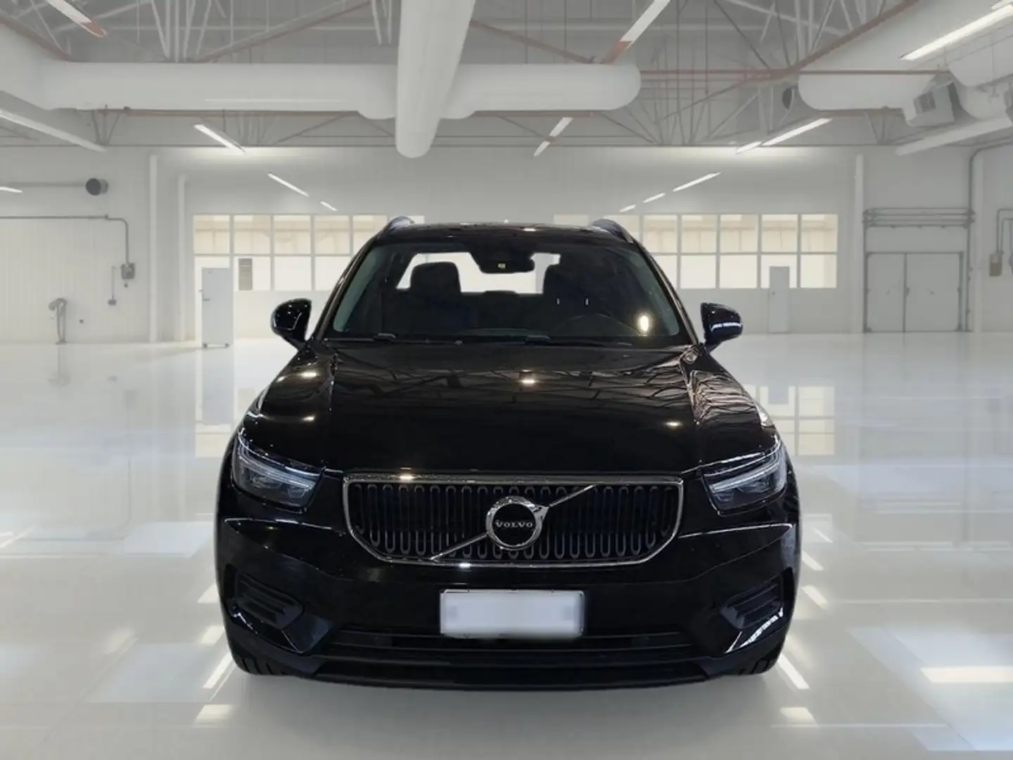 Volvo XC40 T2 automatico Momentum Core - 2