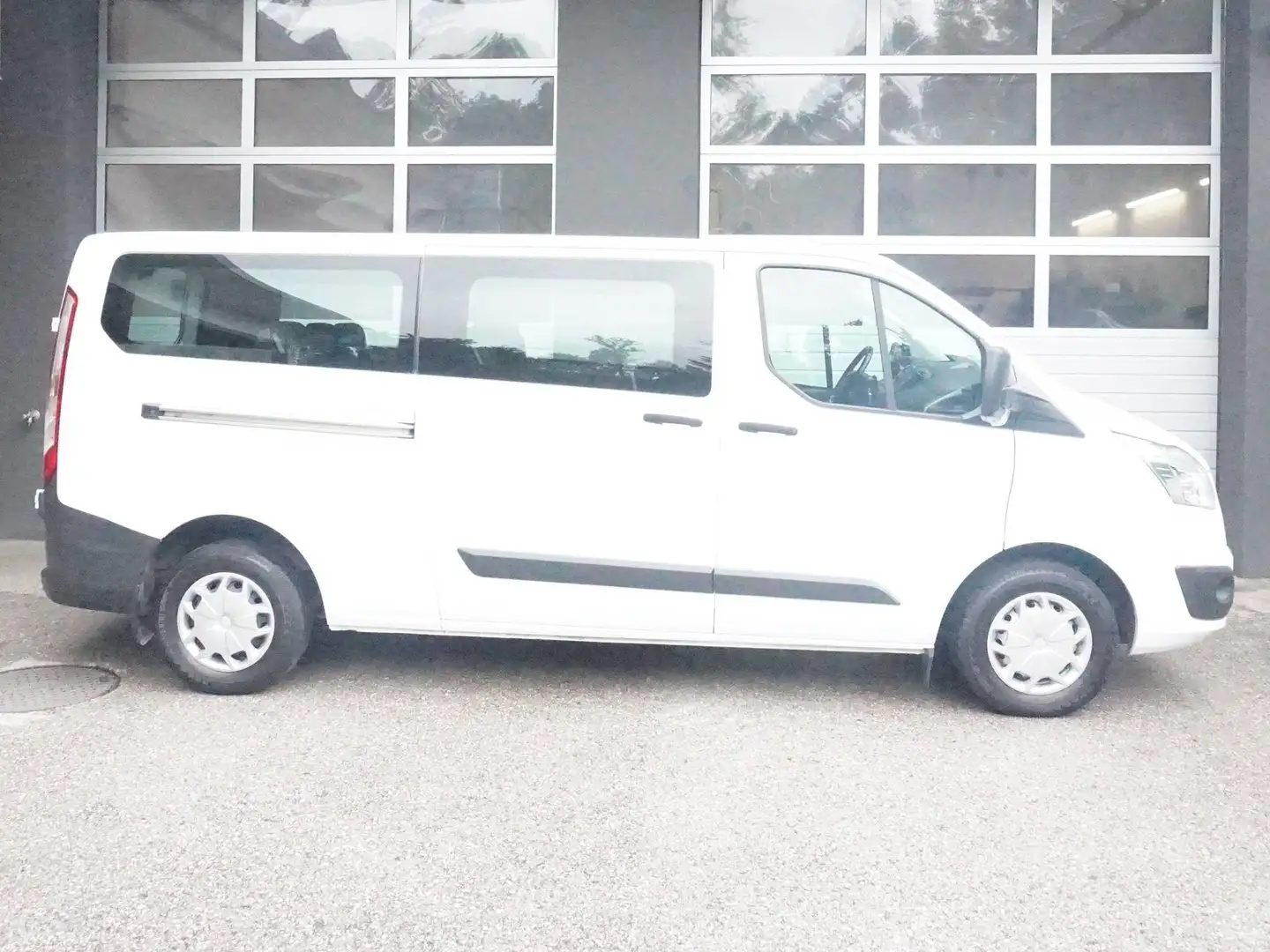 Ford Tourneo Custom 310 L2 Trend Weiß - 2