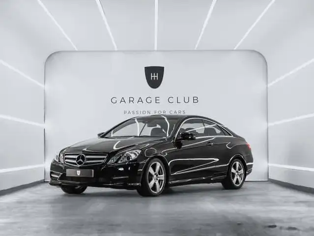 Mercedes-Benz 220 SE