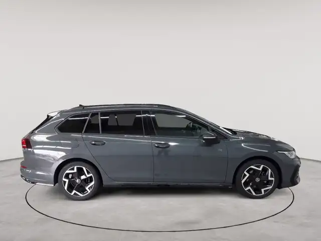 Volkswagen Golf view 3
