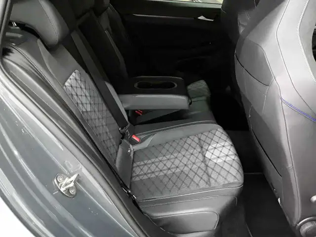 Volkswagen Golf view 14