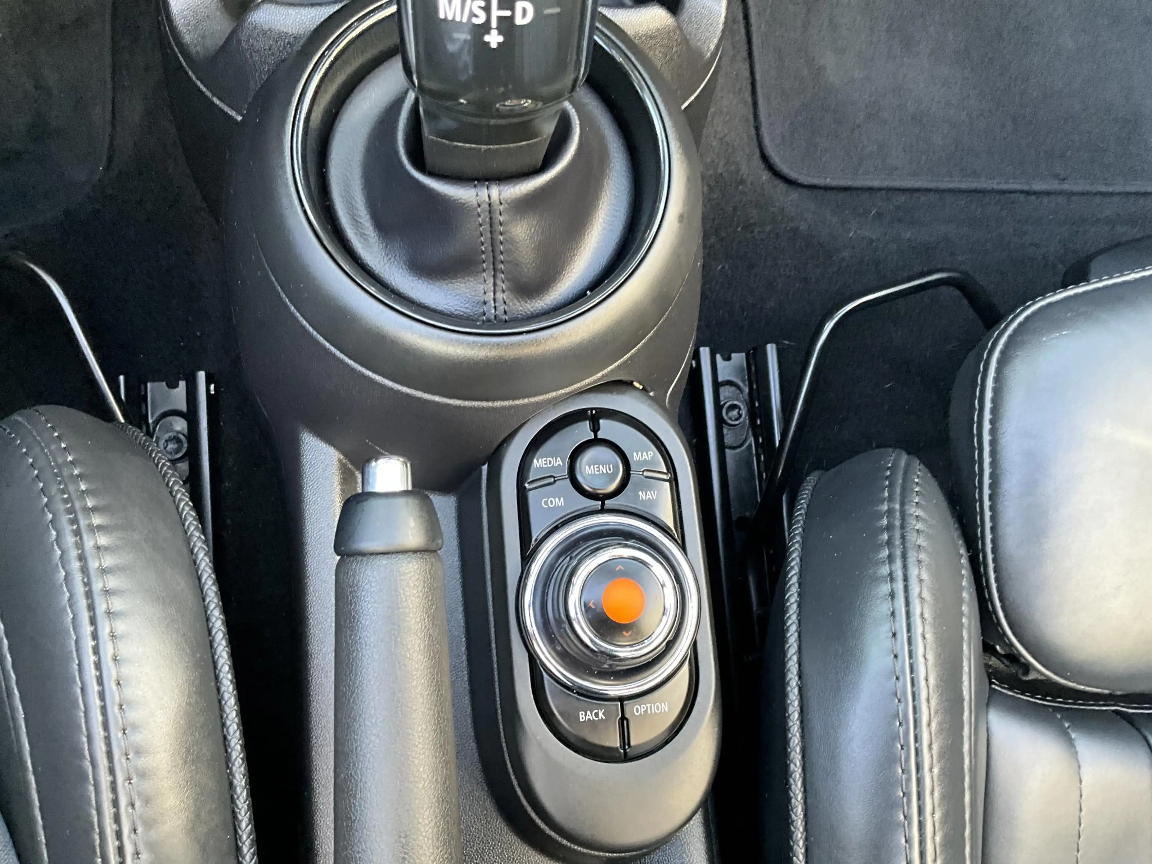 MINI Cooper S Cabrio 2.0 JCW CAMERA — photo 16