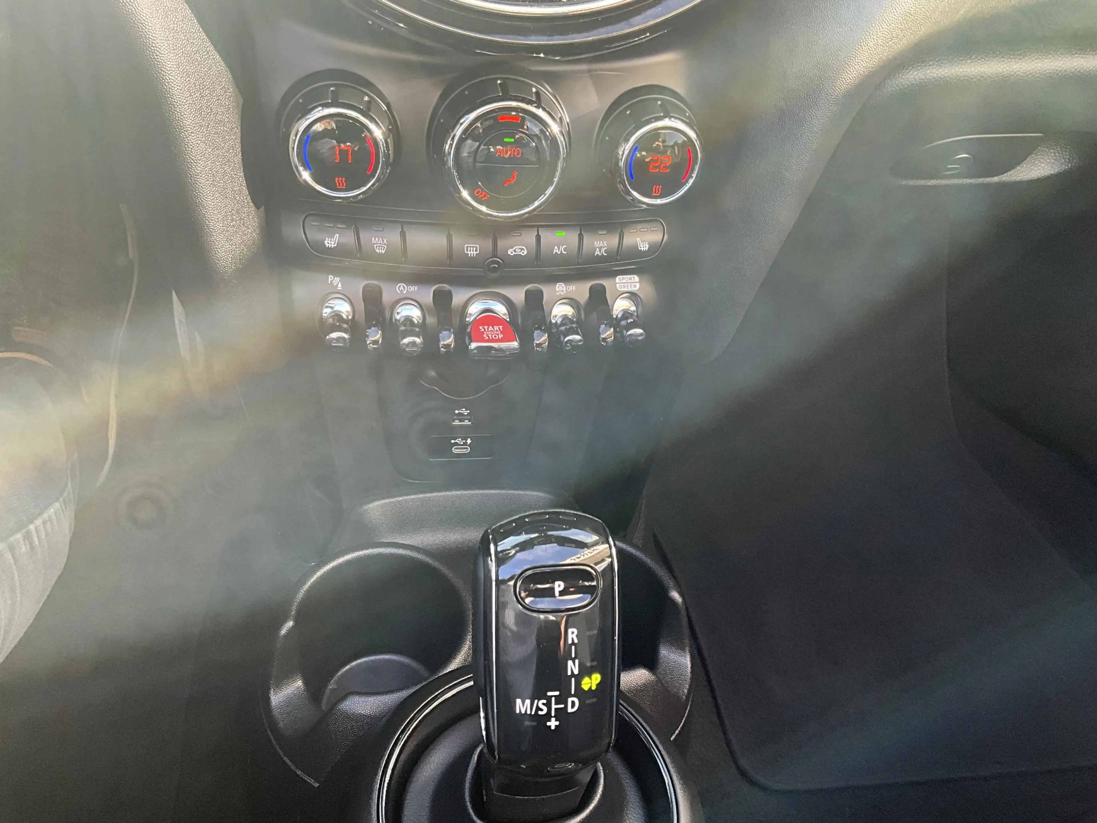 MINI Cooper S Cabrio 2.0 JCW CAMERA — photo 17