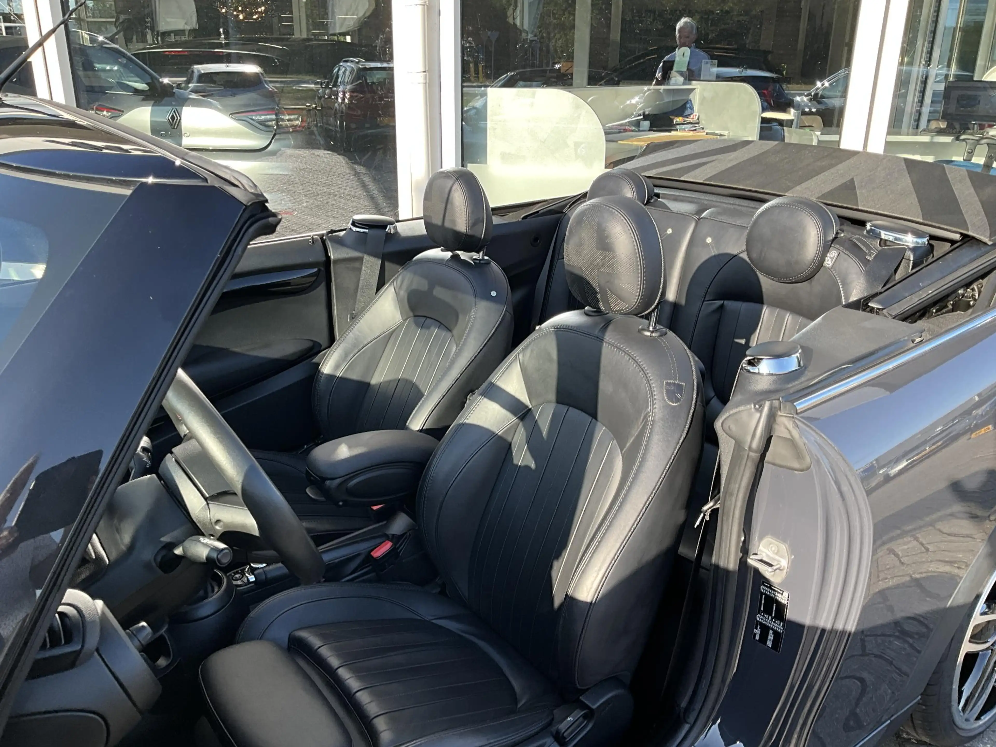 MINI Cooper S Cabrio 2.0 JCW CAMERA — photo 10