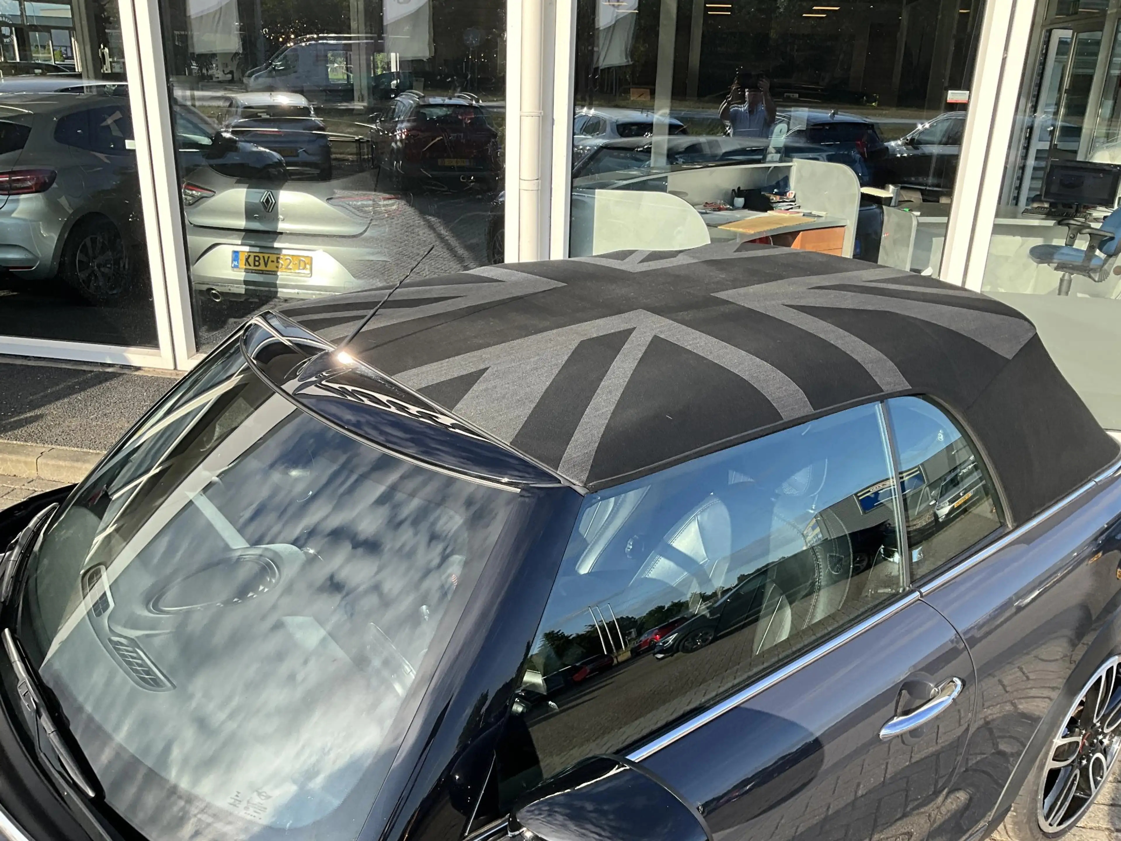 MINI Cooper S Cabrio 2.0 JCW CAMERA — photo 20