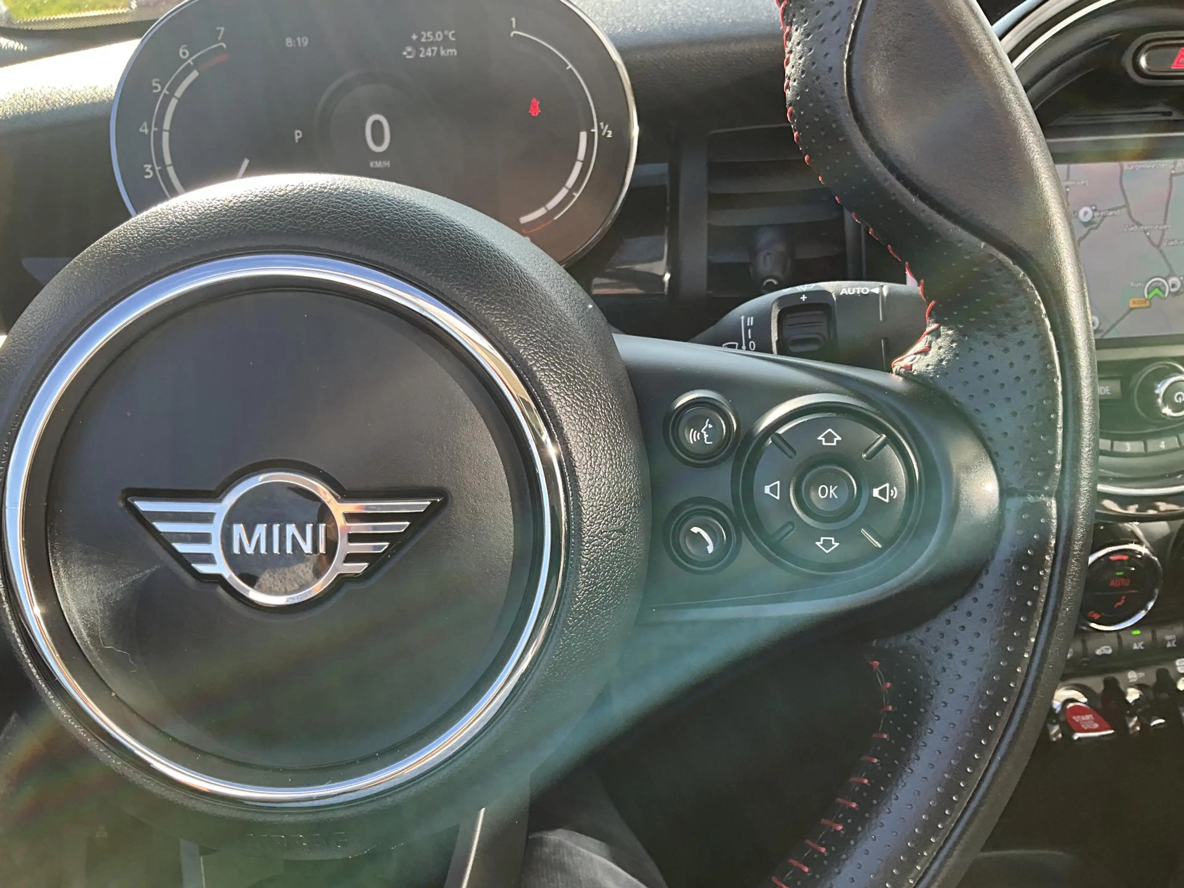 MINI Cooper S Cabrio 2.0 JCW CAMERA — photo 14