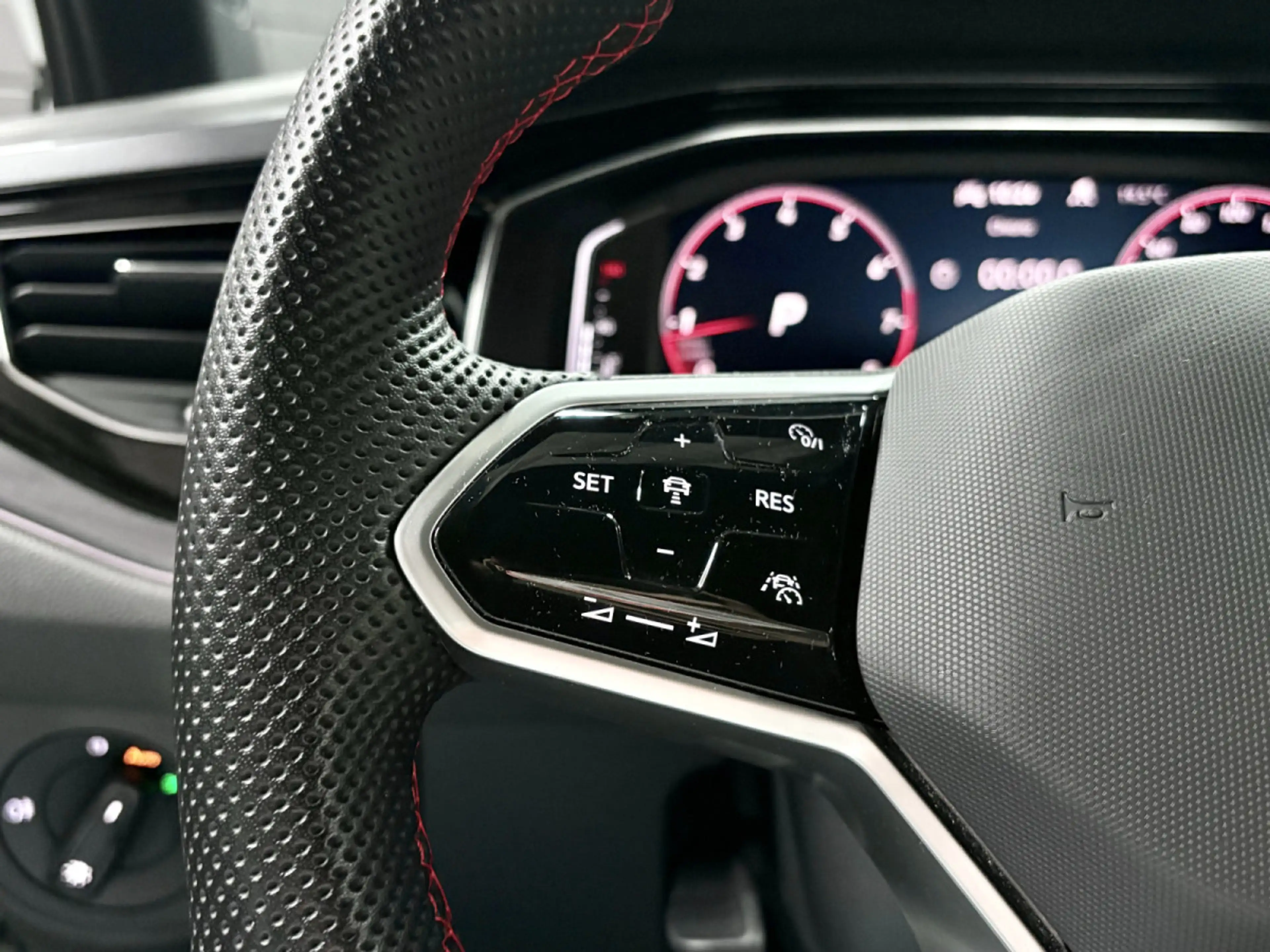 Volkswagen Polo GTI 2.0 TSI 207 CV DSG7 **BEATS** MATRIX ** CARPLAY** — photo 10