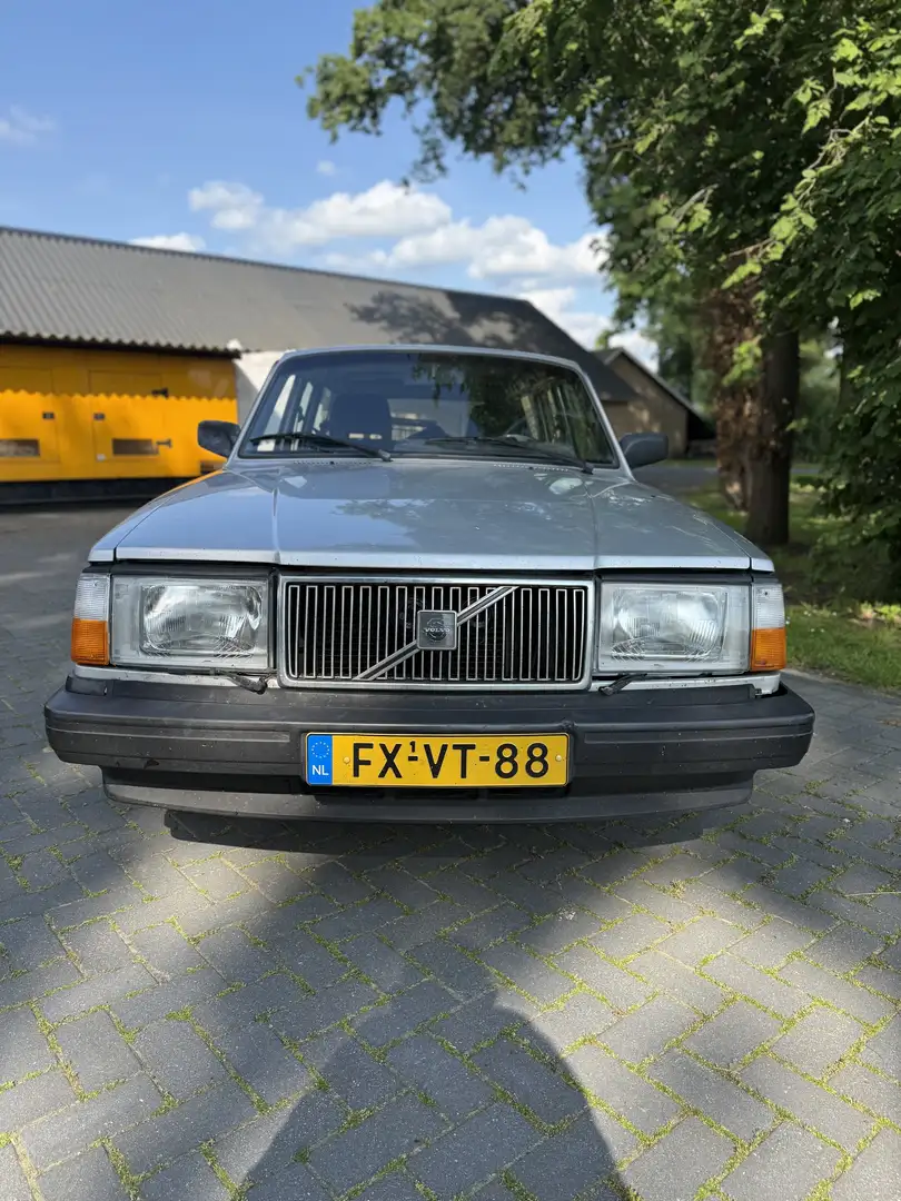 Volvo 245 2.3 GLE Grau - 2