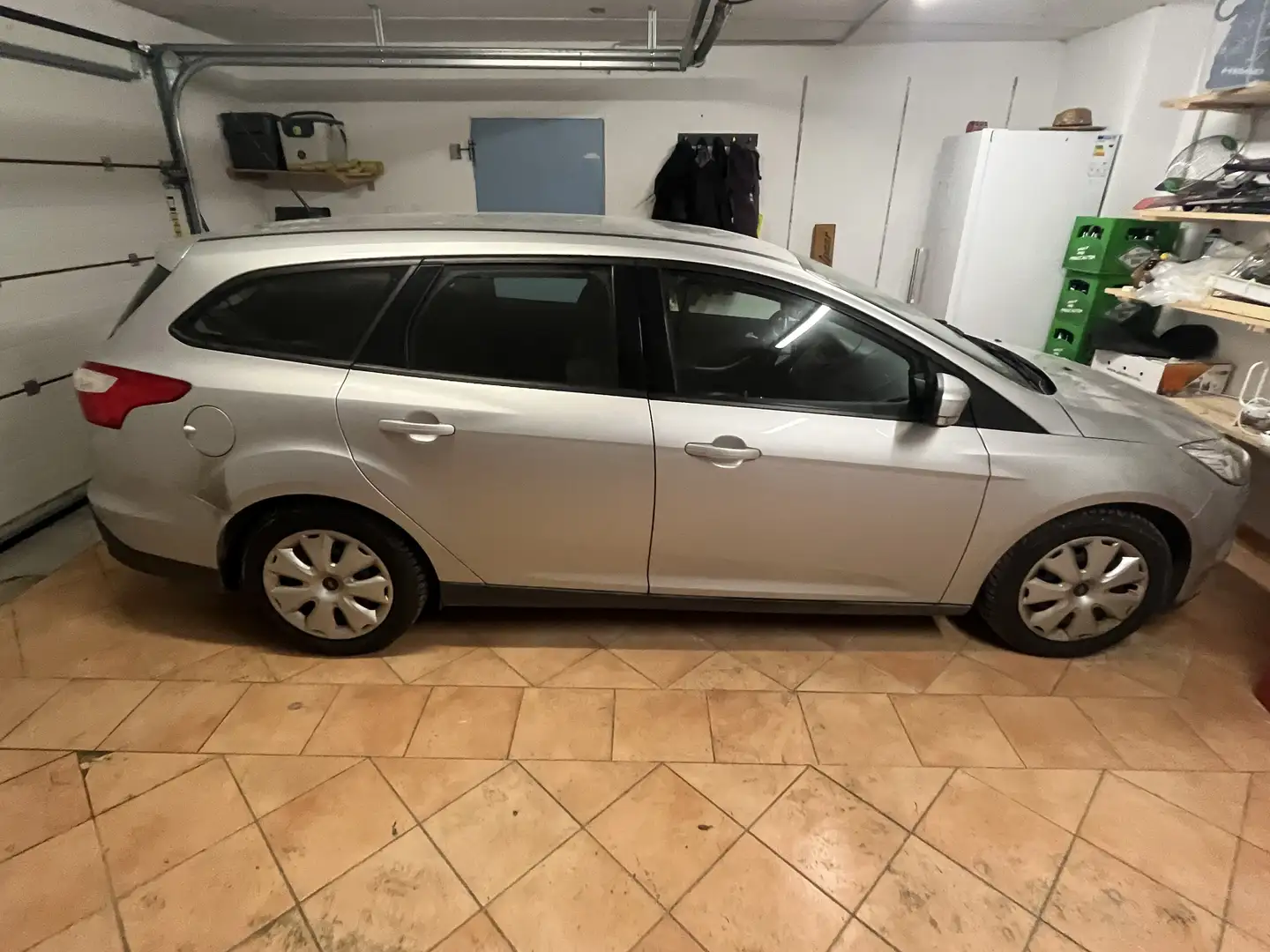 Ford Focus Focus Traveller Trend 1,6 TDCi DPF Trend Grau - 2