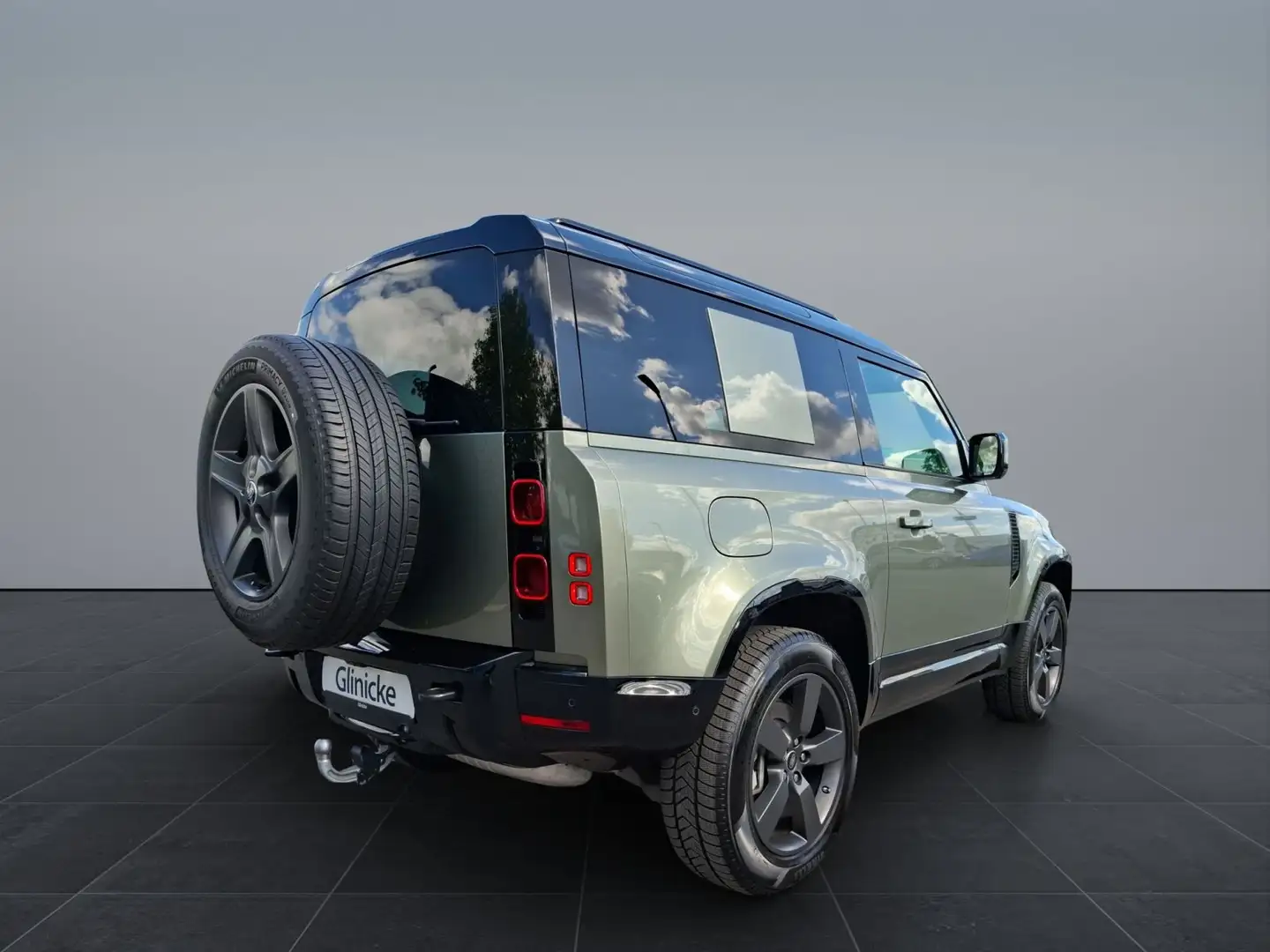 Land Rover Defender 90 D300 AWD X-DYNAMIC SE Winter Pack Zelená - 2