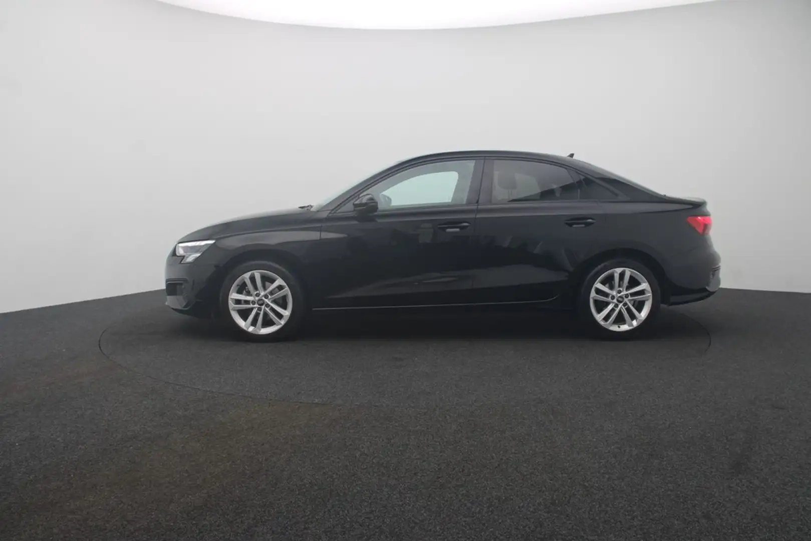 Audi A3 Lim. 35 TDI . Virt.Cockpit LED Navi Schwarz - 2
