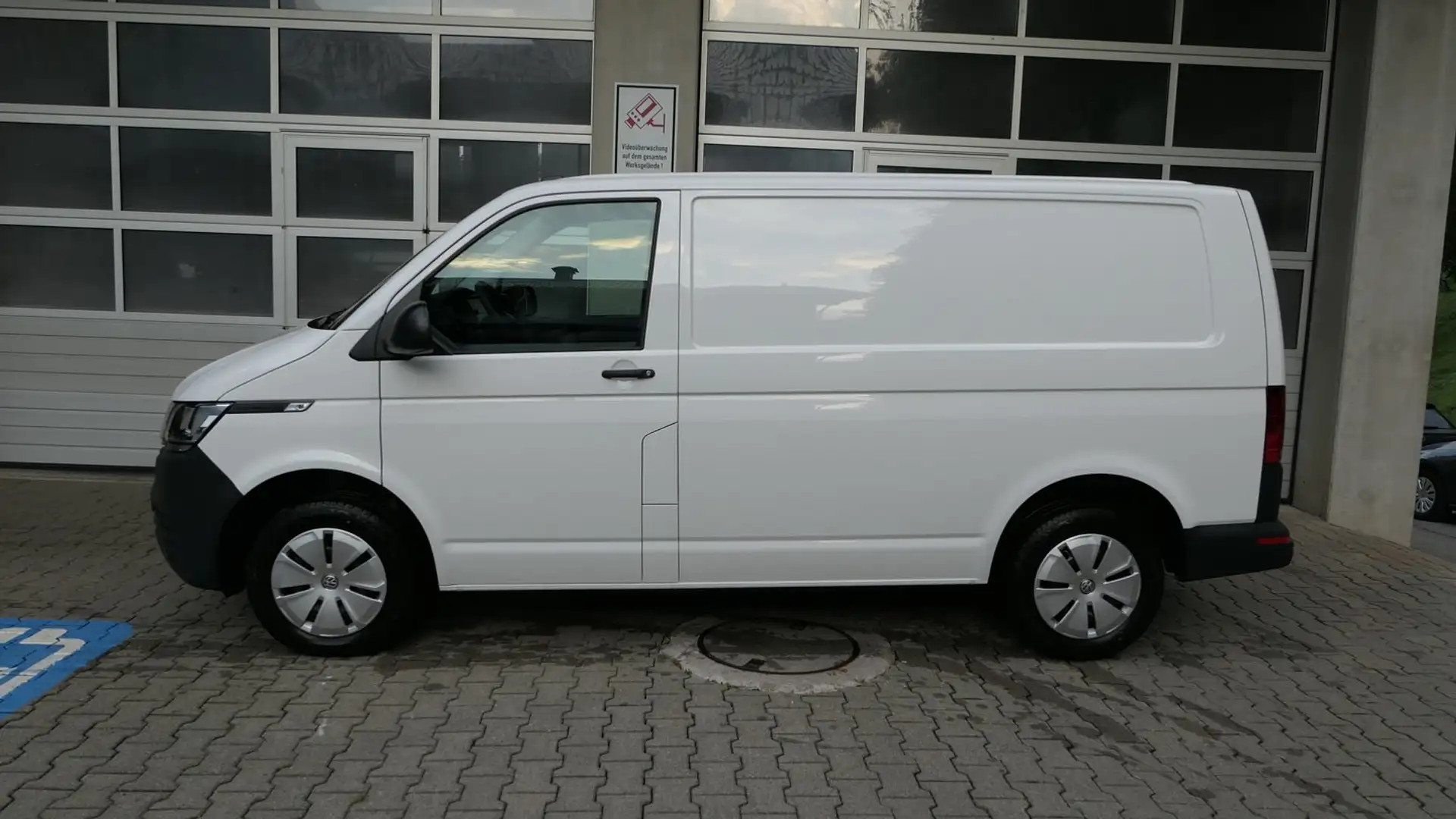 Volkswagen T6.1 Transporter VW Transporter T6.1 Kastenwagen TDI 4MOTION Blanc - 2