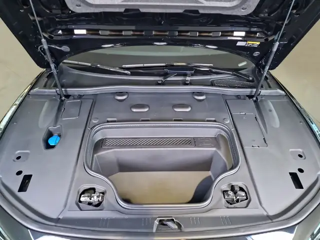 Audi A6 E-Tron view 11