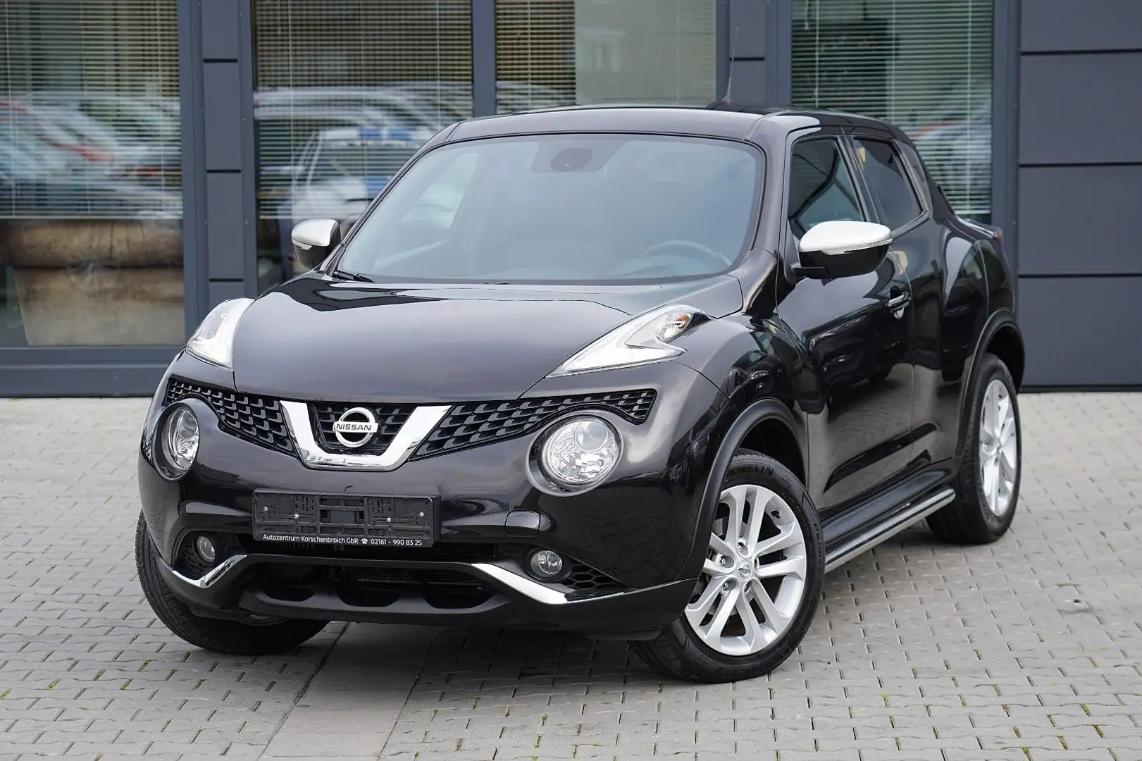 Nissan Juke N-Connecta *MIT 2 JAHRE GARANTIE !!!* Schwarz - 1