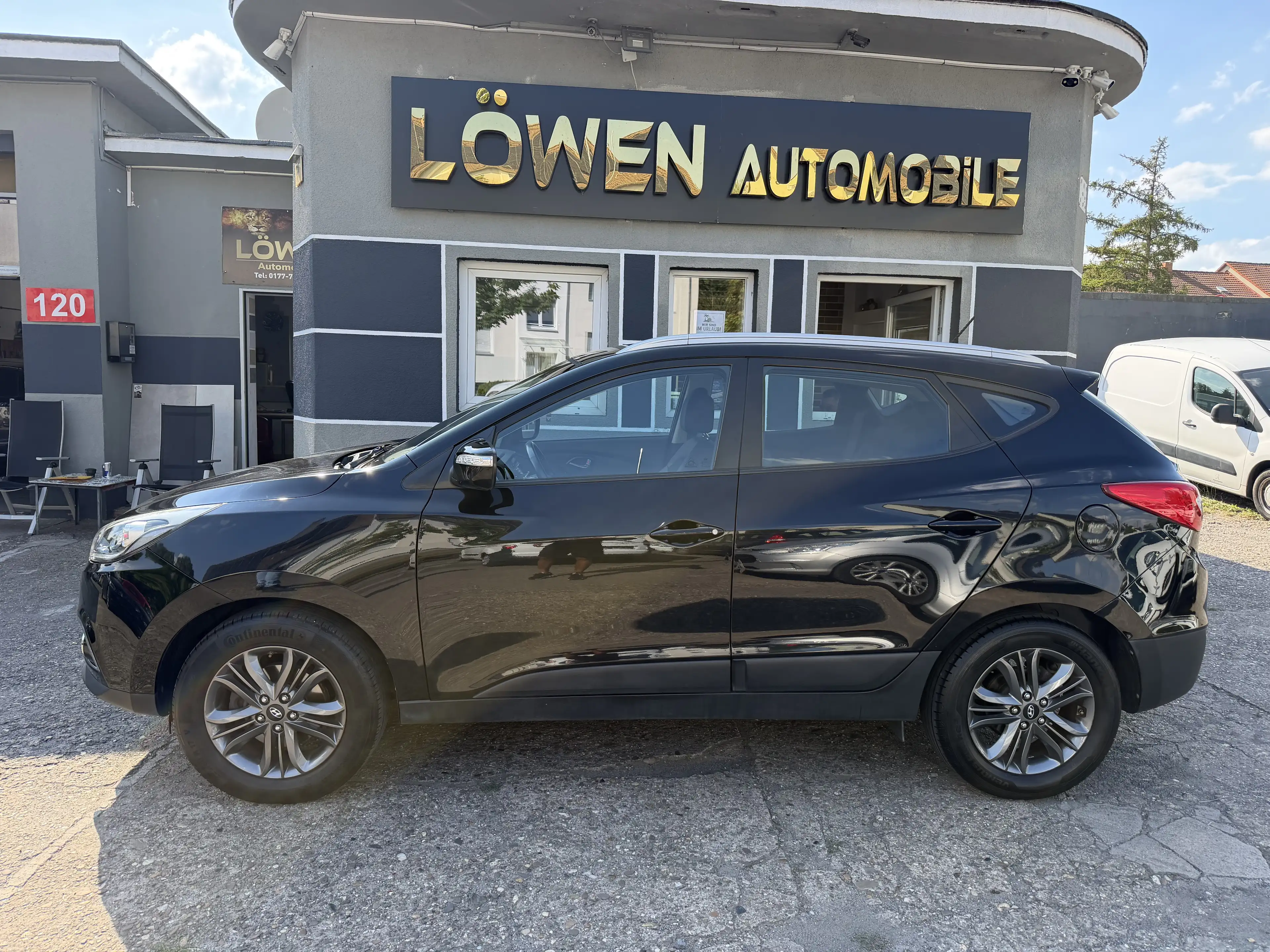 Hyundai iX35 FIFA World Cup Edition 2WD — photo 2